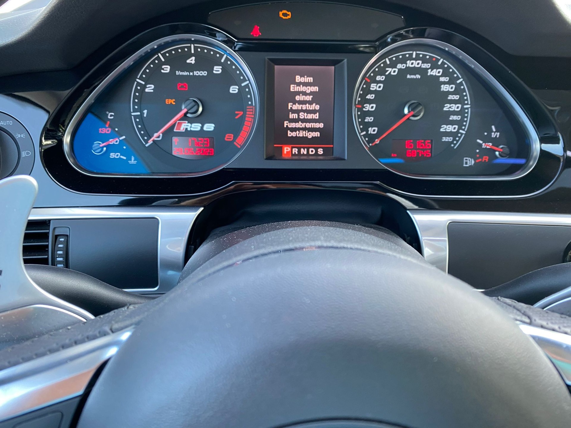 AUDI RS6 Avant 5.0 TFSI V10 quattro tiptronic-image-6
