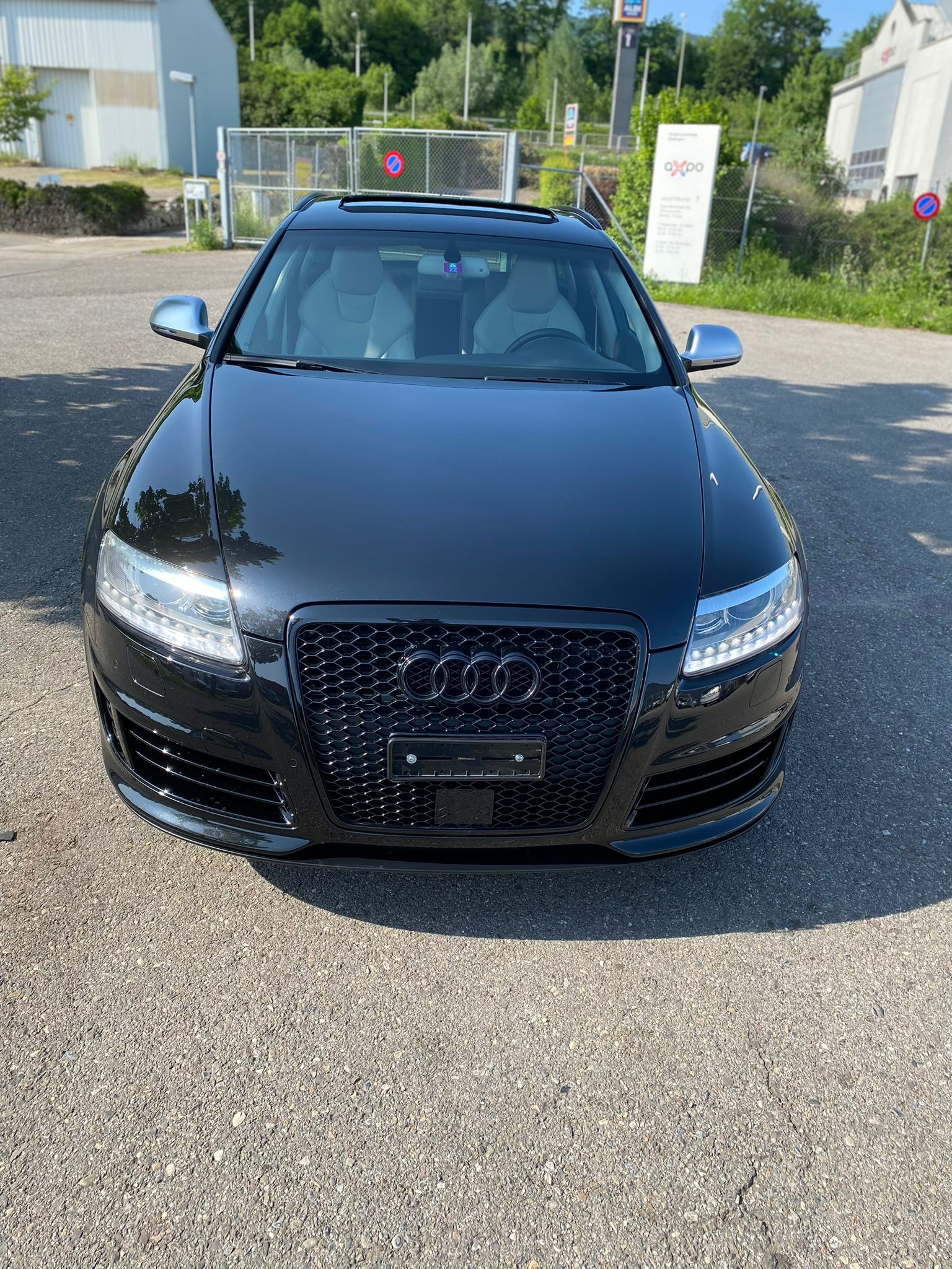 AUDI RS6 Avant 5.0 TFSI V10 quattro tiptronic-image-4
