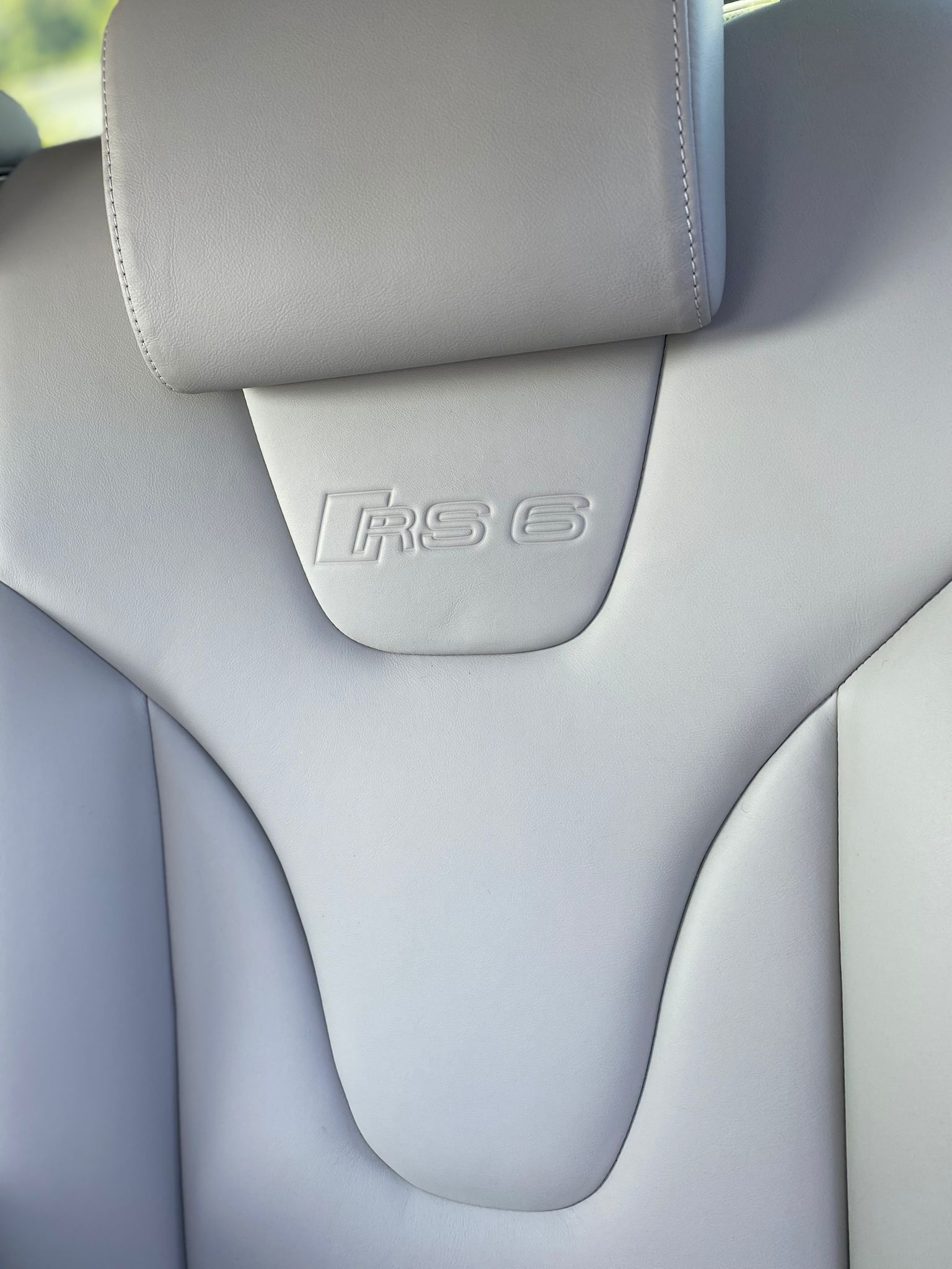 AUDI RS6 Avant 5.0 TFSI V10 quattro tiptronic-image-8