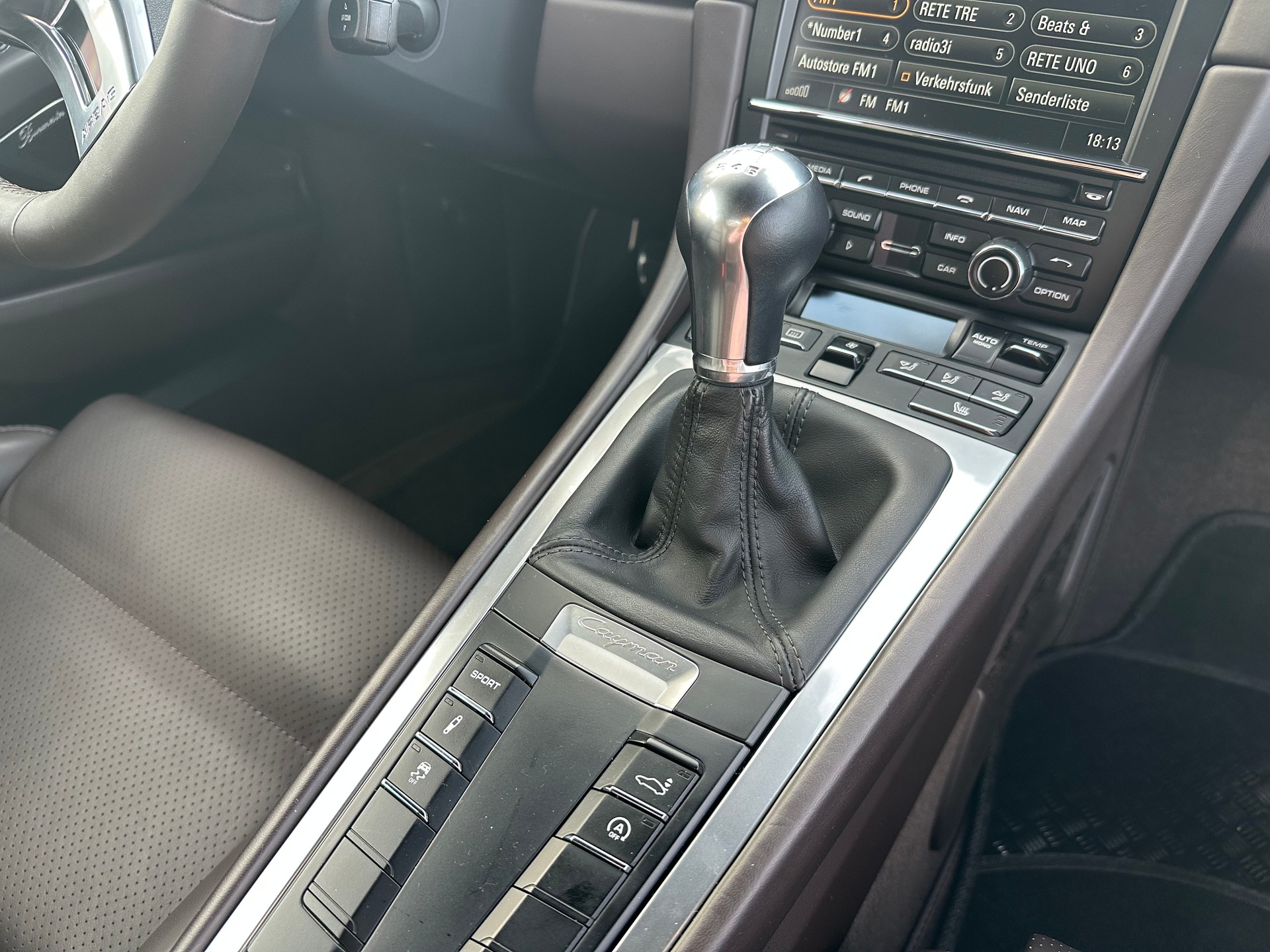 PORSCHE Cayman S 3.4 Approved-image-5