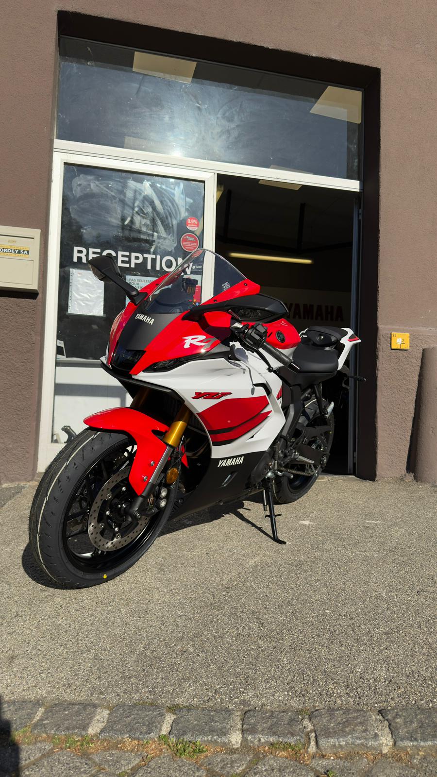 YAMAHA YZF-R7 (35kW)-showroom-element-1