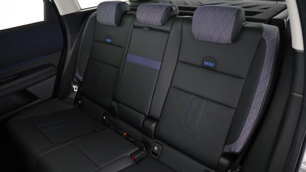MINI Countryman E-image-19