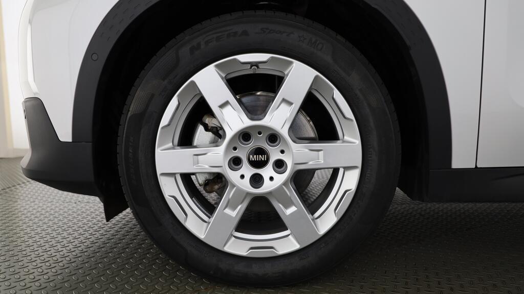 MINI Countryman E-image-8