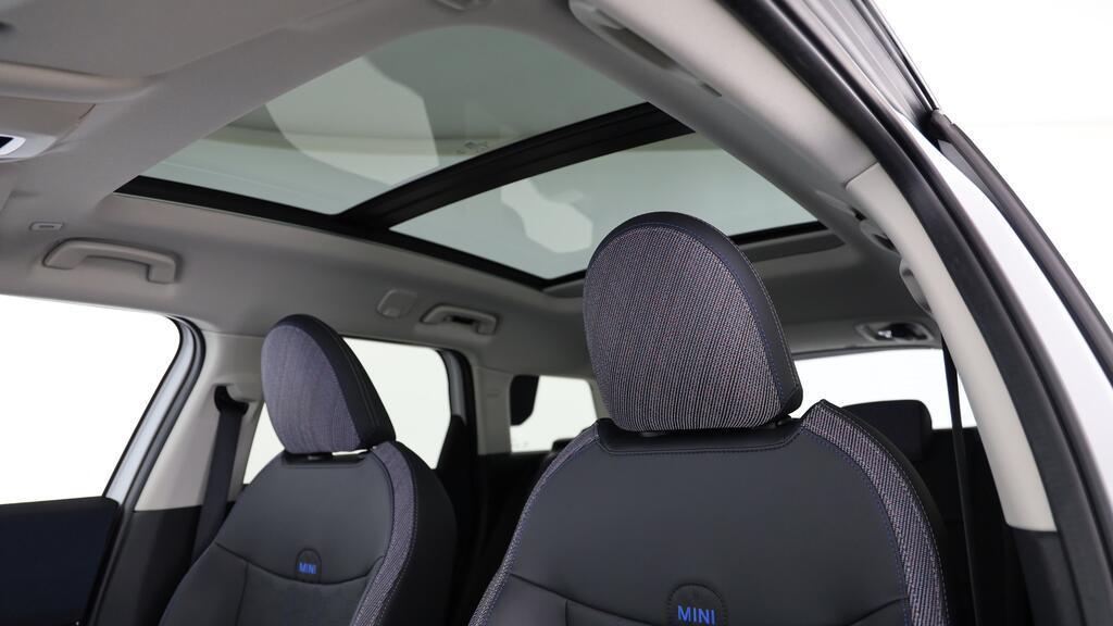 MINI Countryman E-image-17