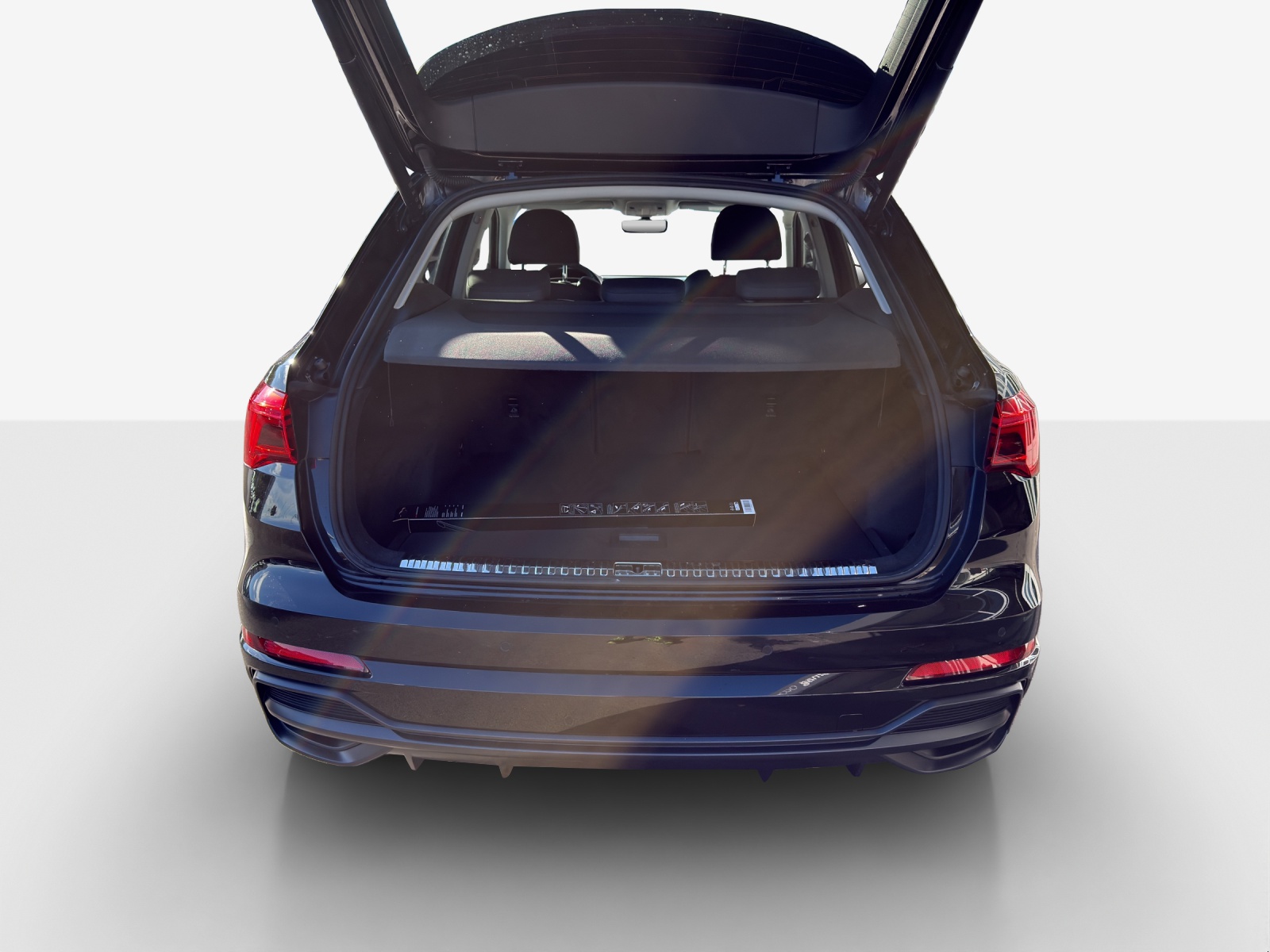 AUDI Q3 35 TFSI S line Attraction S-tronic-image-12