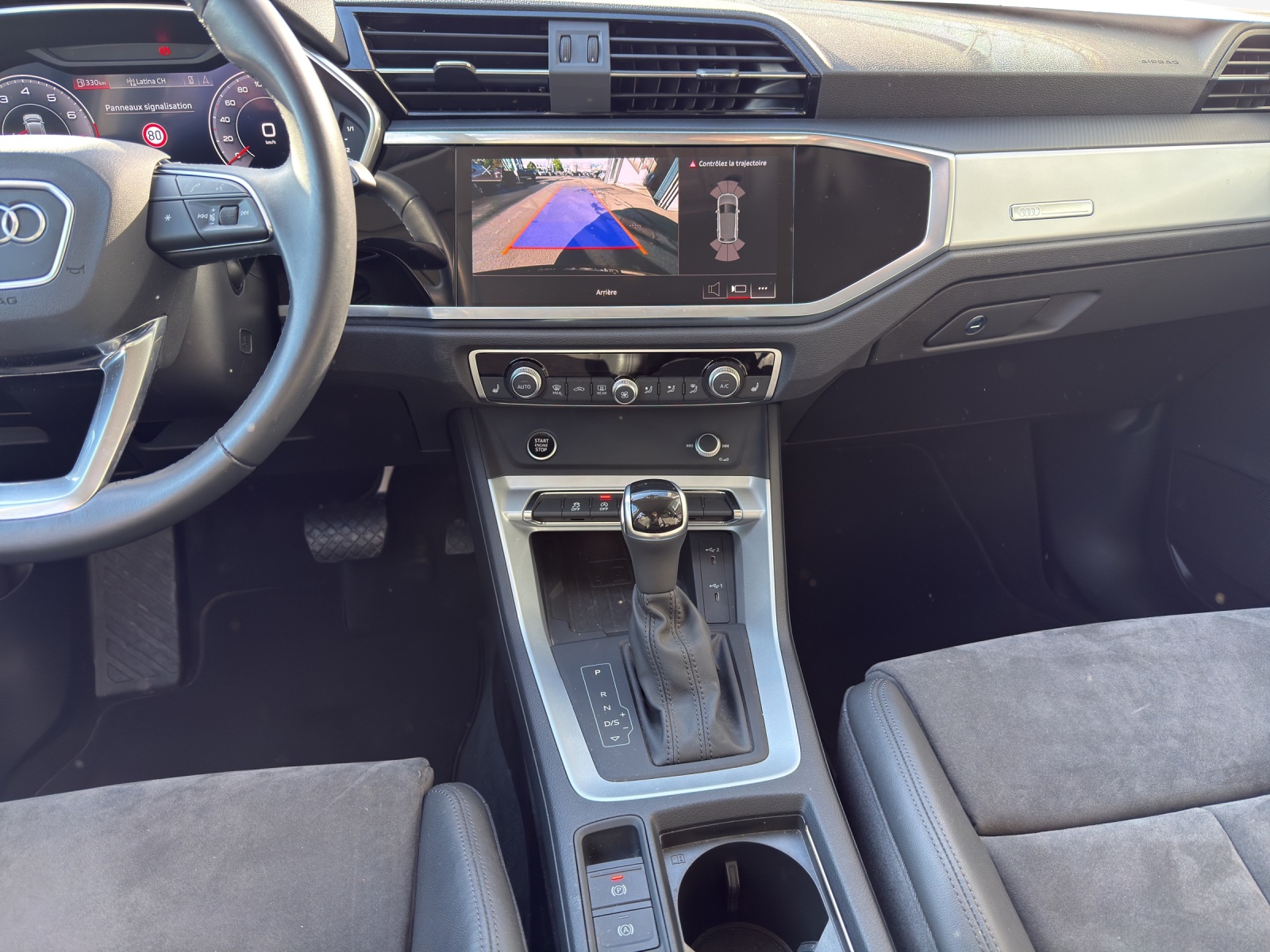 AUDI Q3 35 TFSI S line Attraction S-tronic-image-10