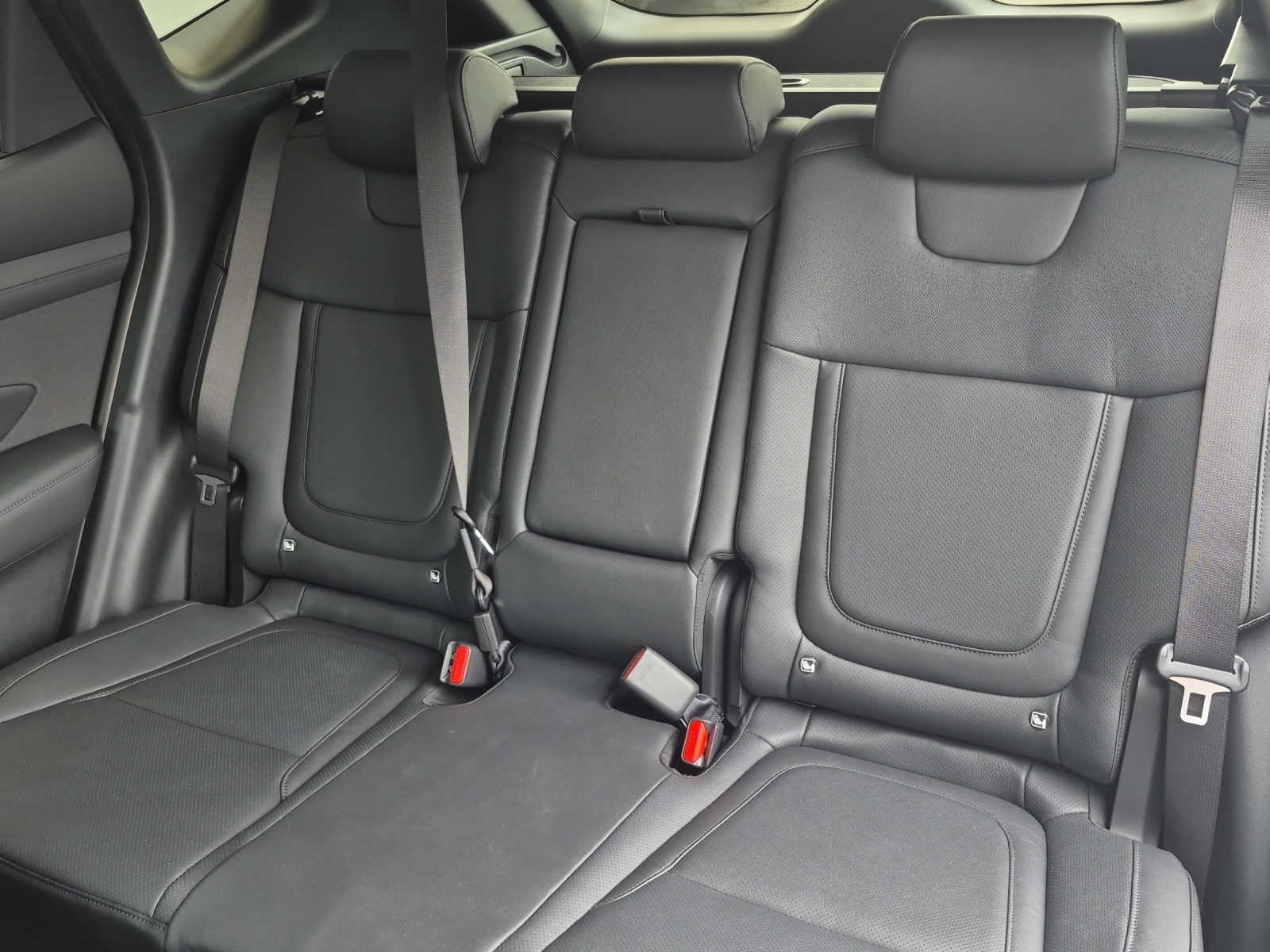 HYUNDAI Tucson 1.6 T-GDi HEV Vertex Sw Swiss Edition-image-6