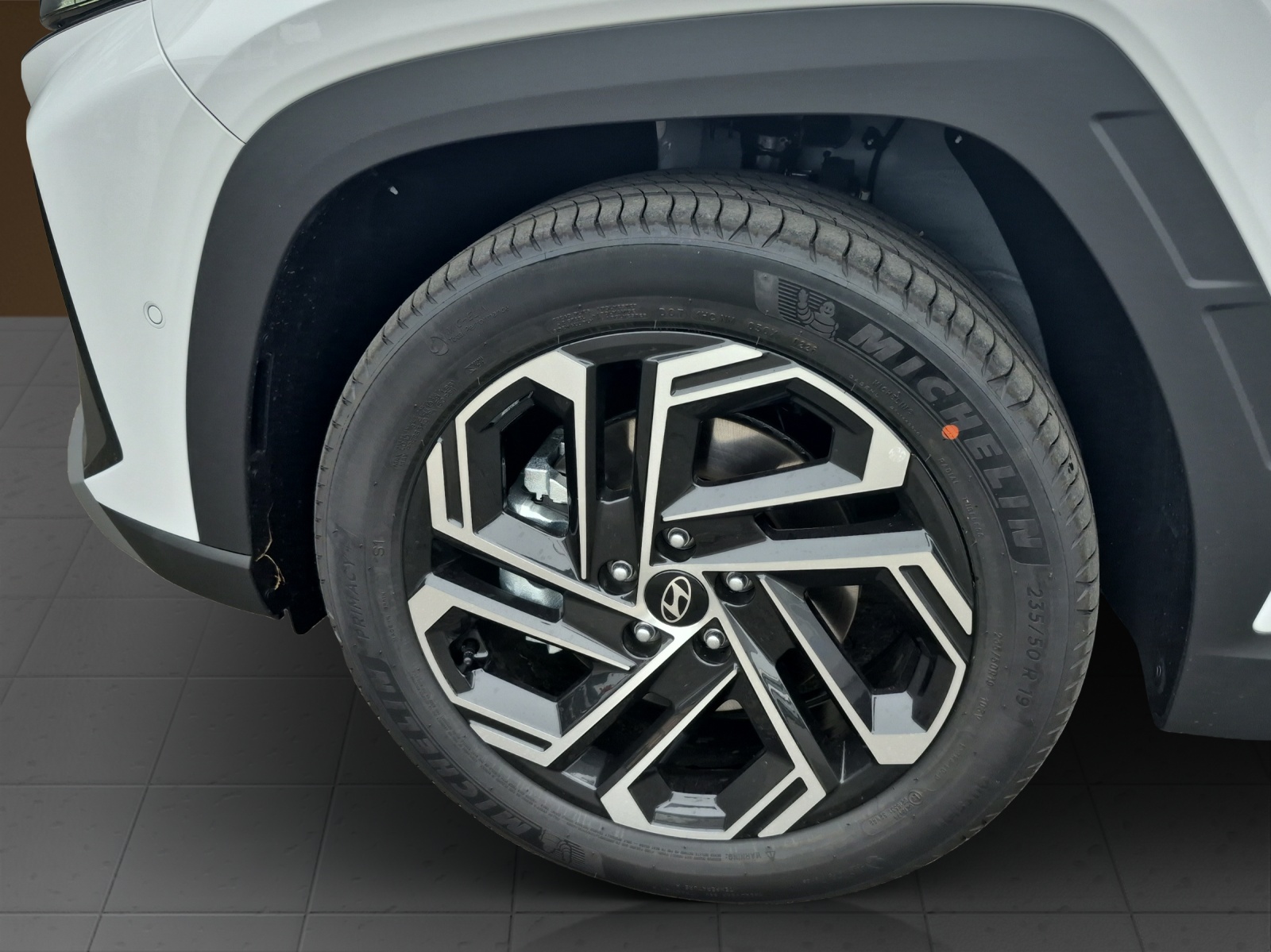 HYUNDAI Tucson 1.6 T-GDi HEV Vertex Sw Swiss Edition-image-13