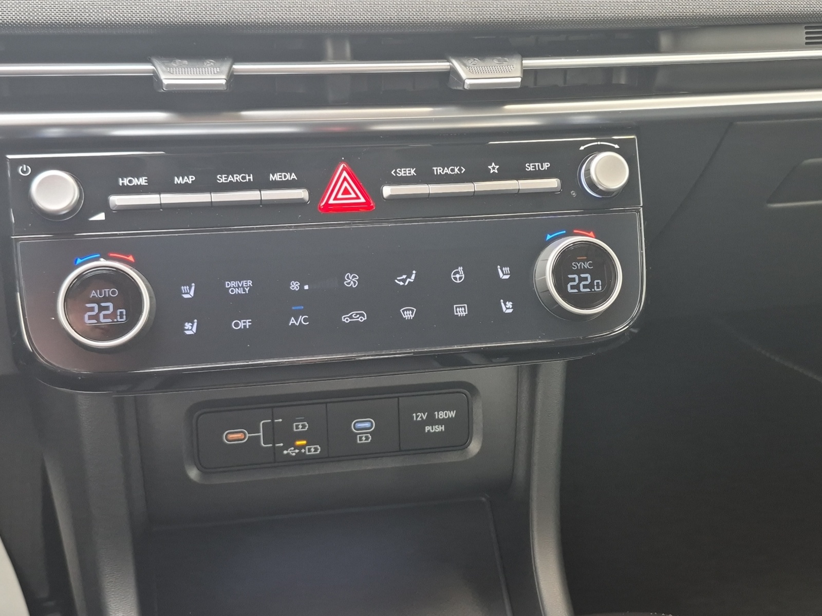 HYUNDAI Tucson 1.6 T-GDi HEV Vertex Sw Swiss Edition-image-14