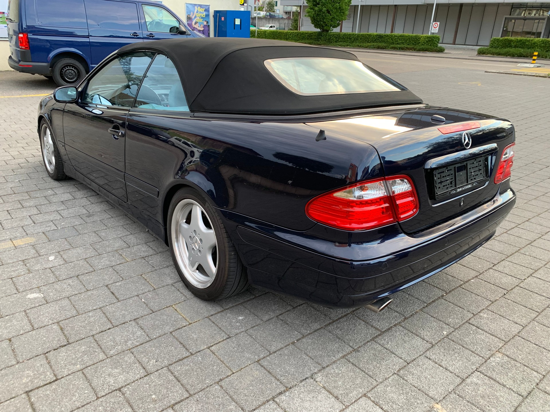 MERCEDES-BENZ CLK 320 Avantgarde Automatic-image-3
