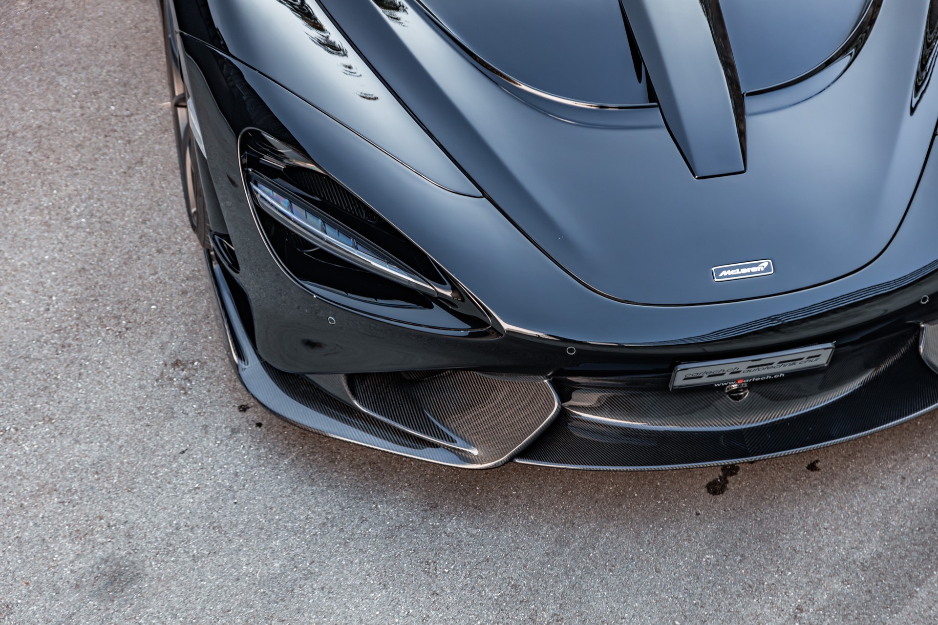 McLAREN 720S Coupé Performance 4.0 V8 SSG-showroom-element-2