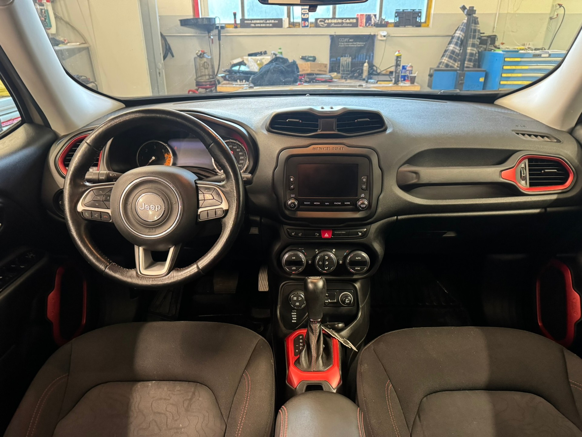 JEEP Renegade 2.0 CRD Trailhawk AWD + Low Range 9ATX-image-6