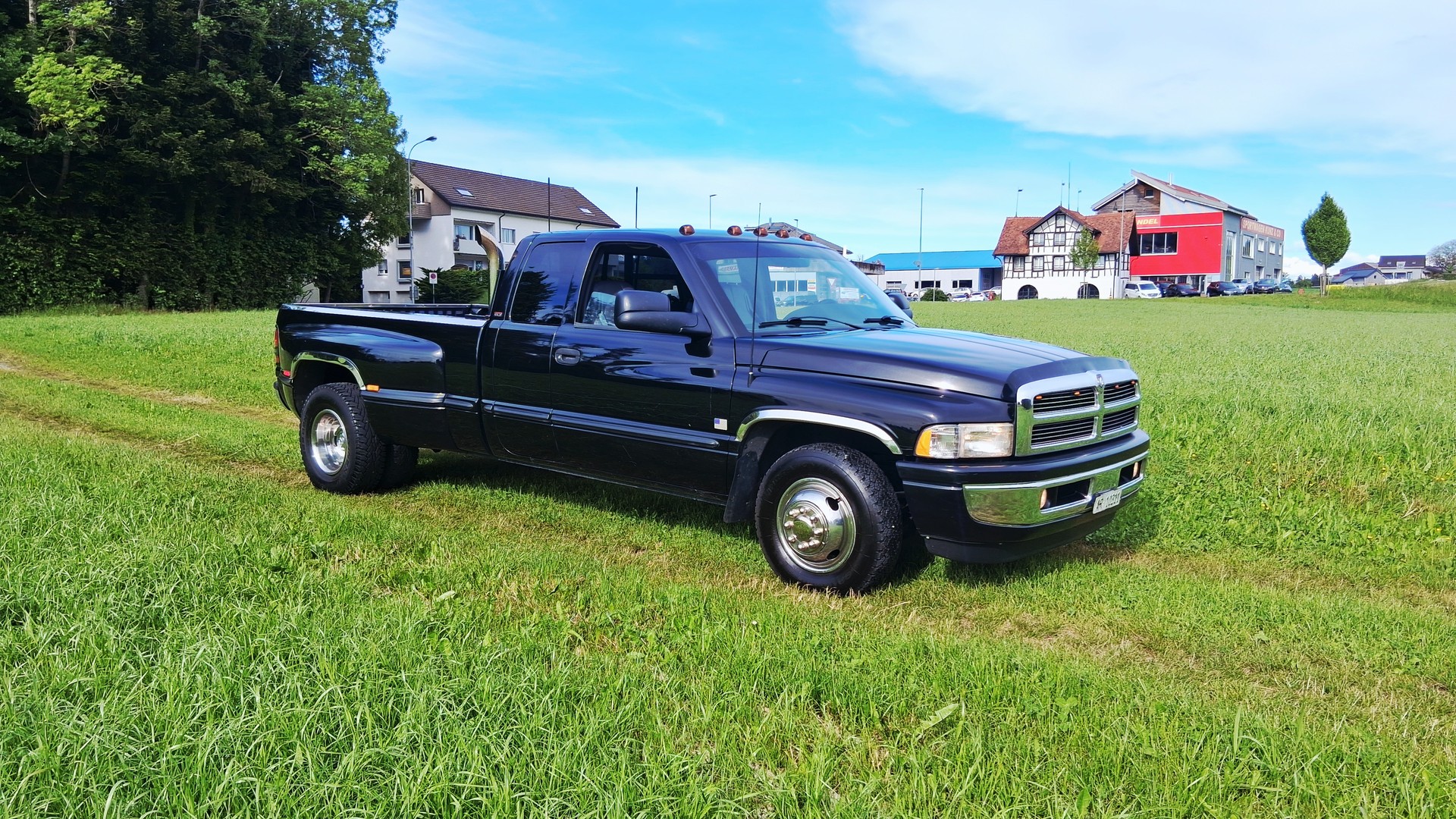 DODGE 3500 Dually