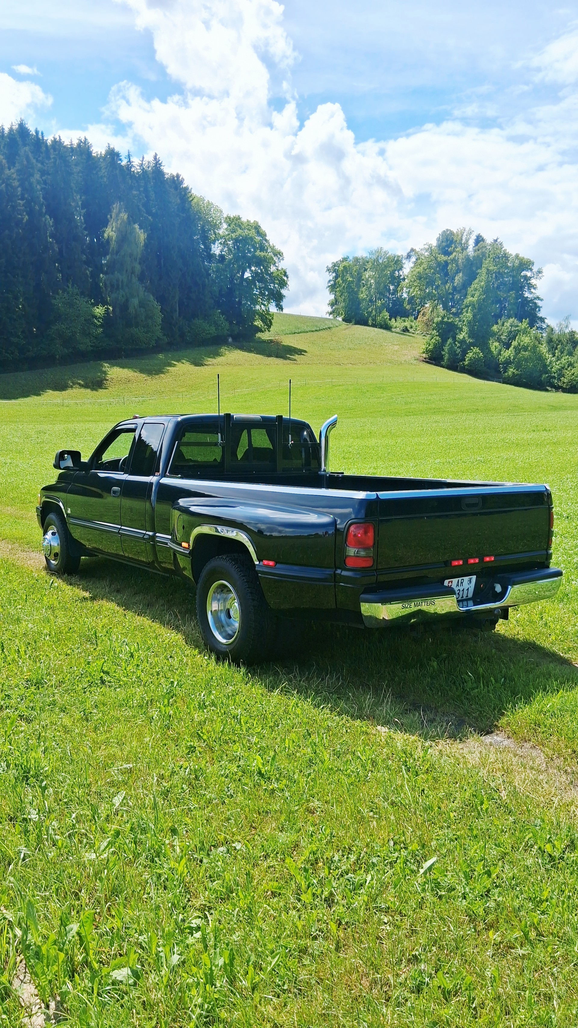DODGE 3500 Dually-image-2