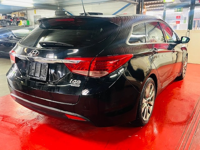 HYUNDAI i40 Wagon 1.7 CRDI Style-image-5
