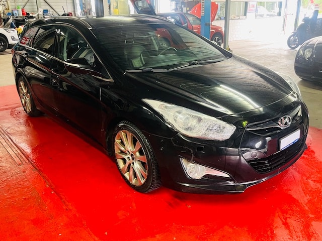 HYUNDAI i40 Wagon 1.7 CRDI Style-image-2