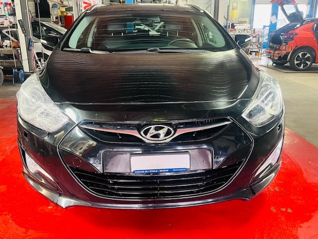 HYUNDAI i40 Wagon 1.7 CRDI Style-image-6