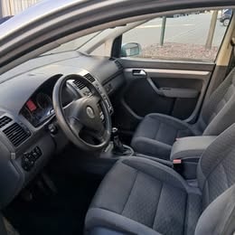 VW Touran 1.4 TSI Trendline-image-4