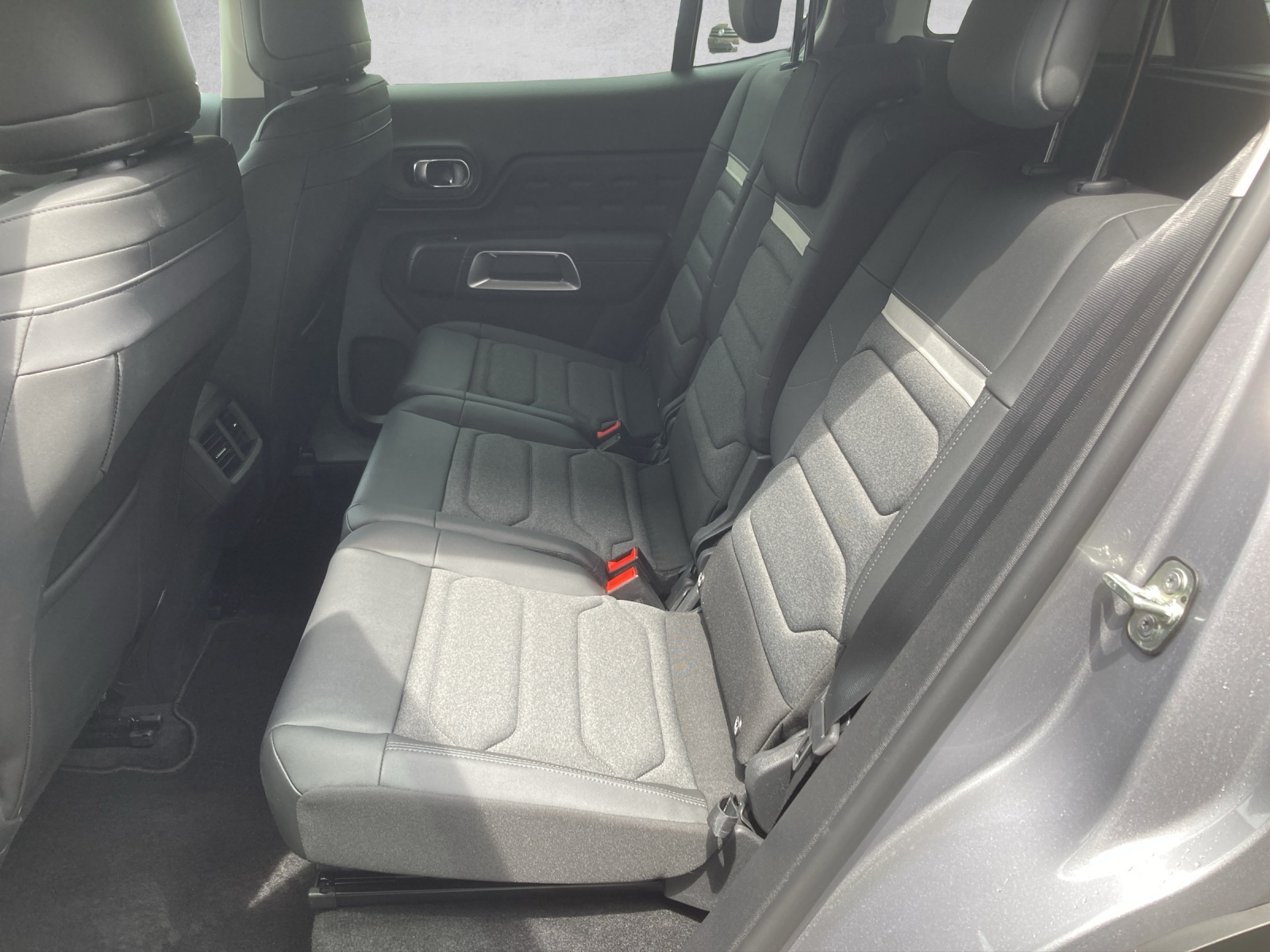 CITROEN C5 Aircross 1.6 PHEV Swiss Edition-image-7