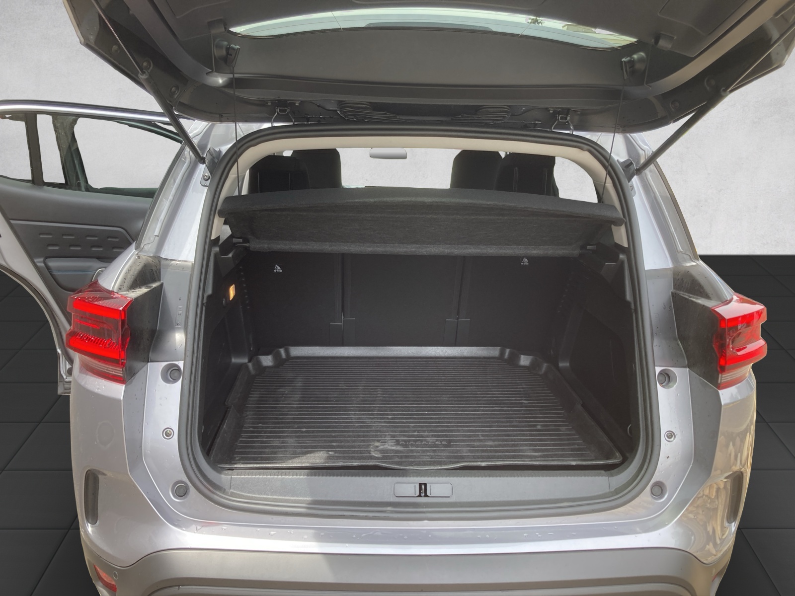 CITROEN C5 Aircross 1.6 PHEV Swiss Edition-image-8