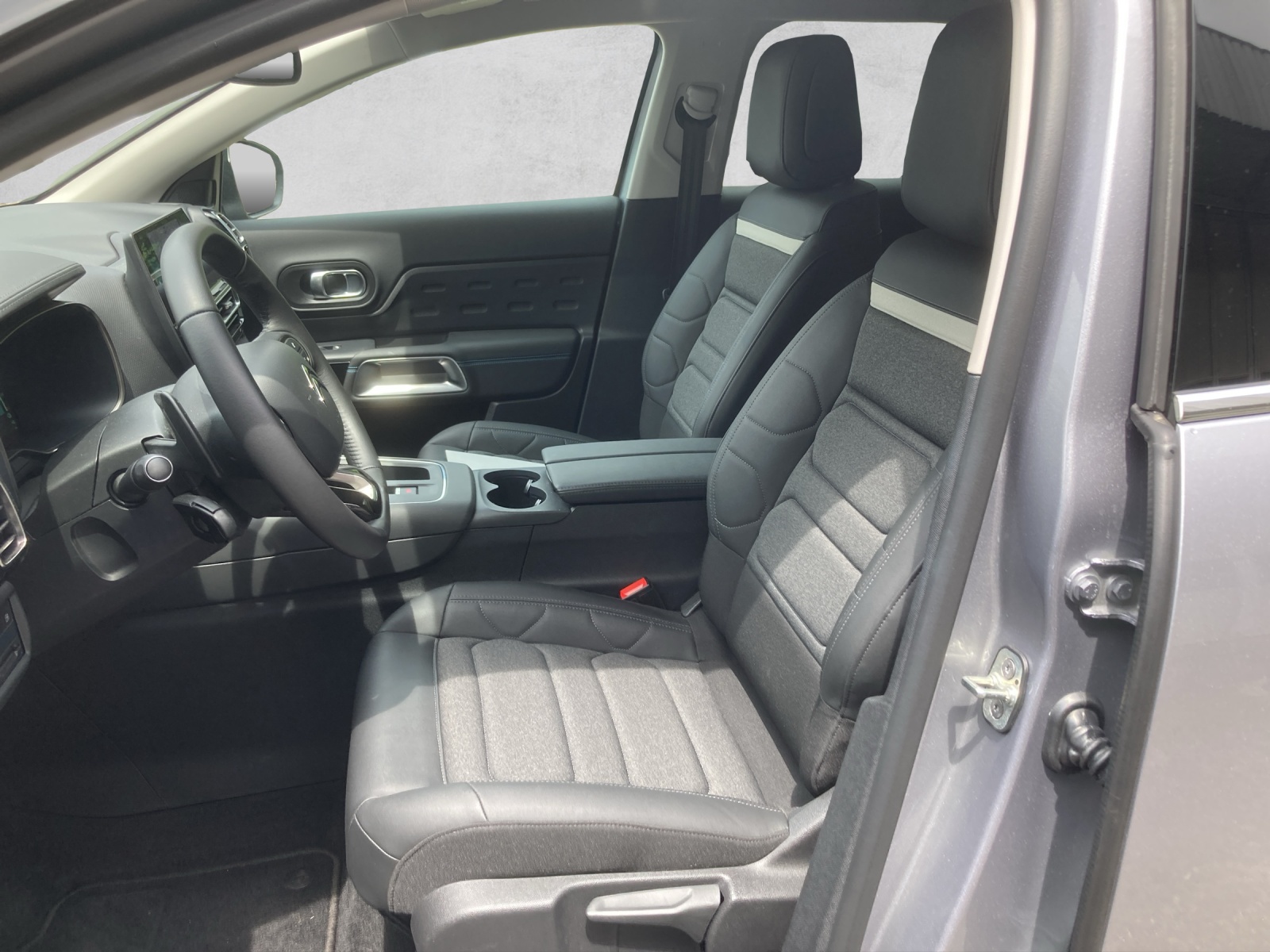 CITROEN C5 Aircross 1.6 PHEV Swiss Edition-image-6