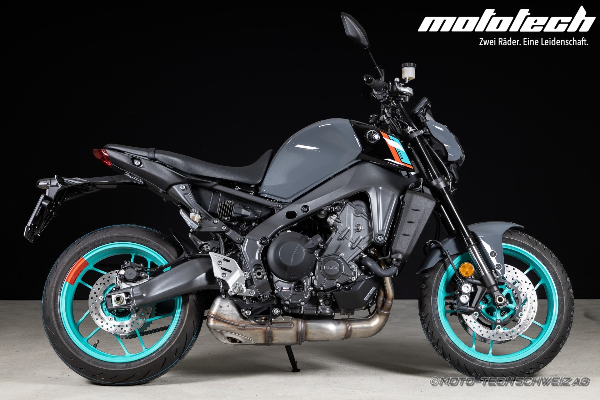 YAMAHA MT-09-showroom-element-1