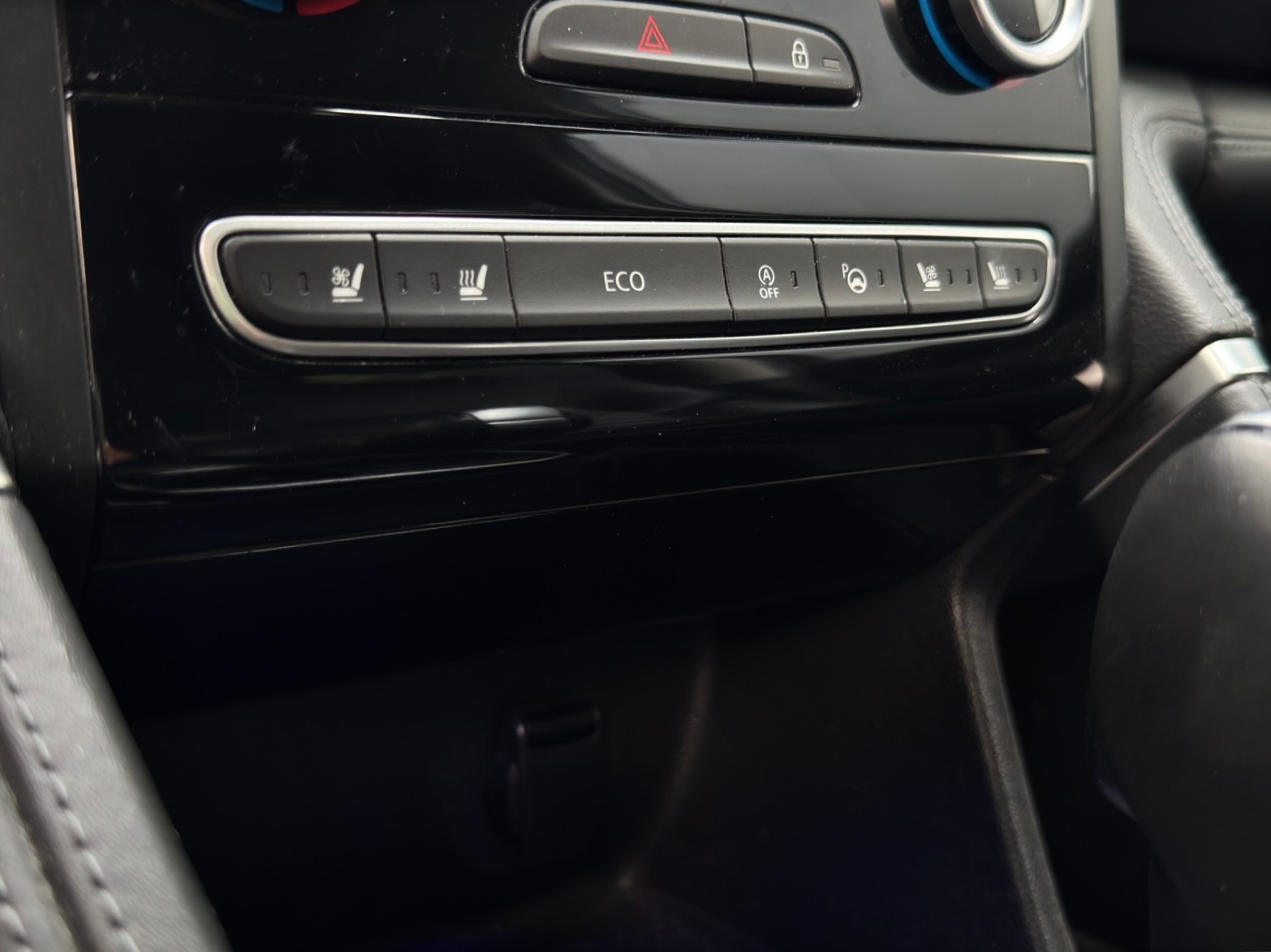 RENAULT Koleos 2.0 dCi Initiale Paris 4x4 Xtronic CVT-image-16