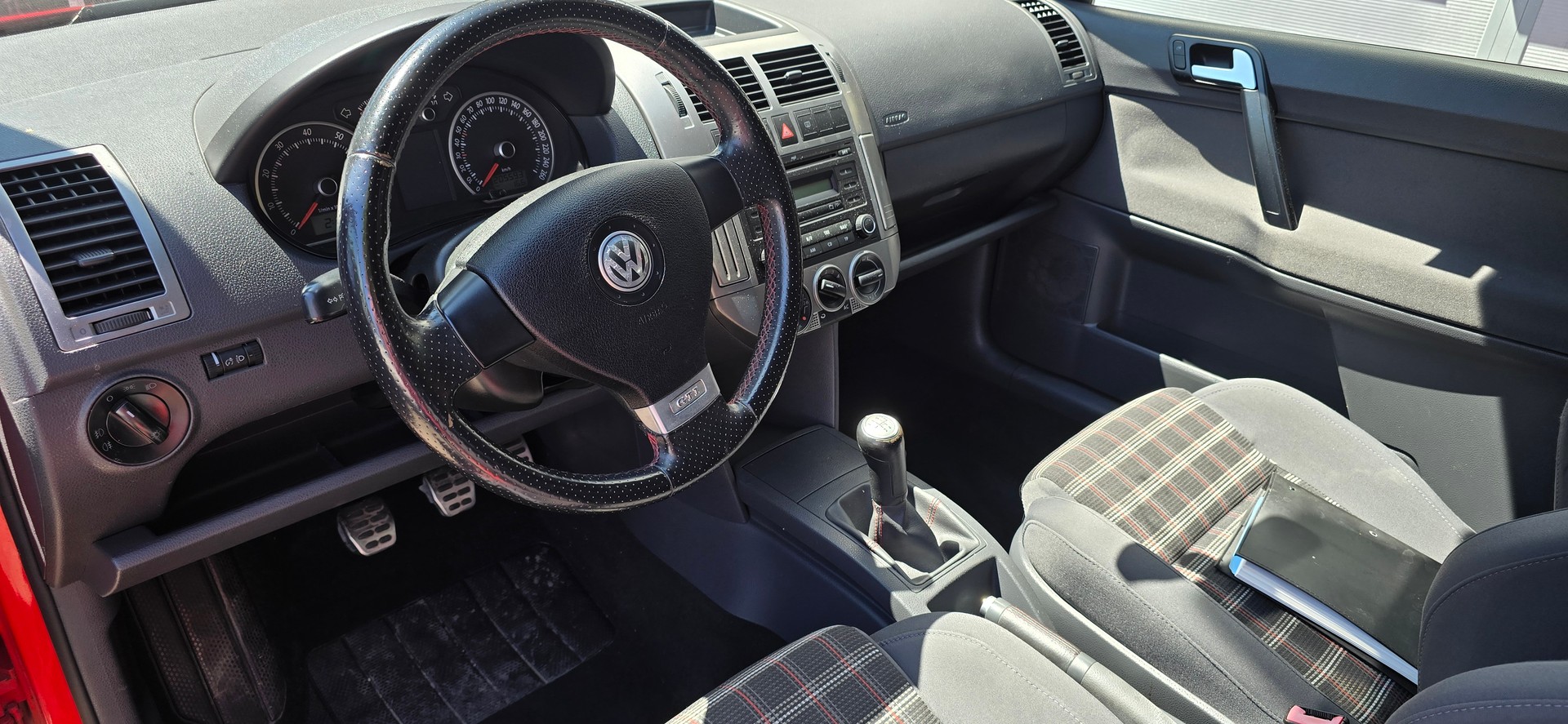 VW Polo 1.8 20V Turbo GTI-image-8