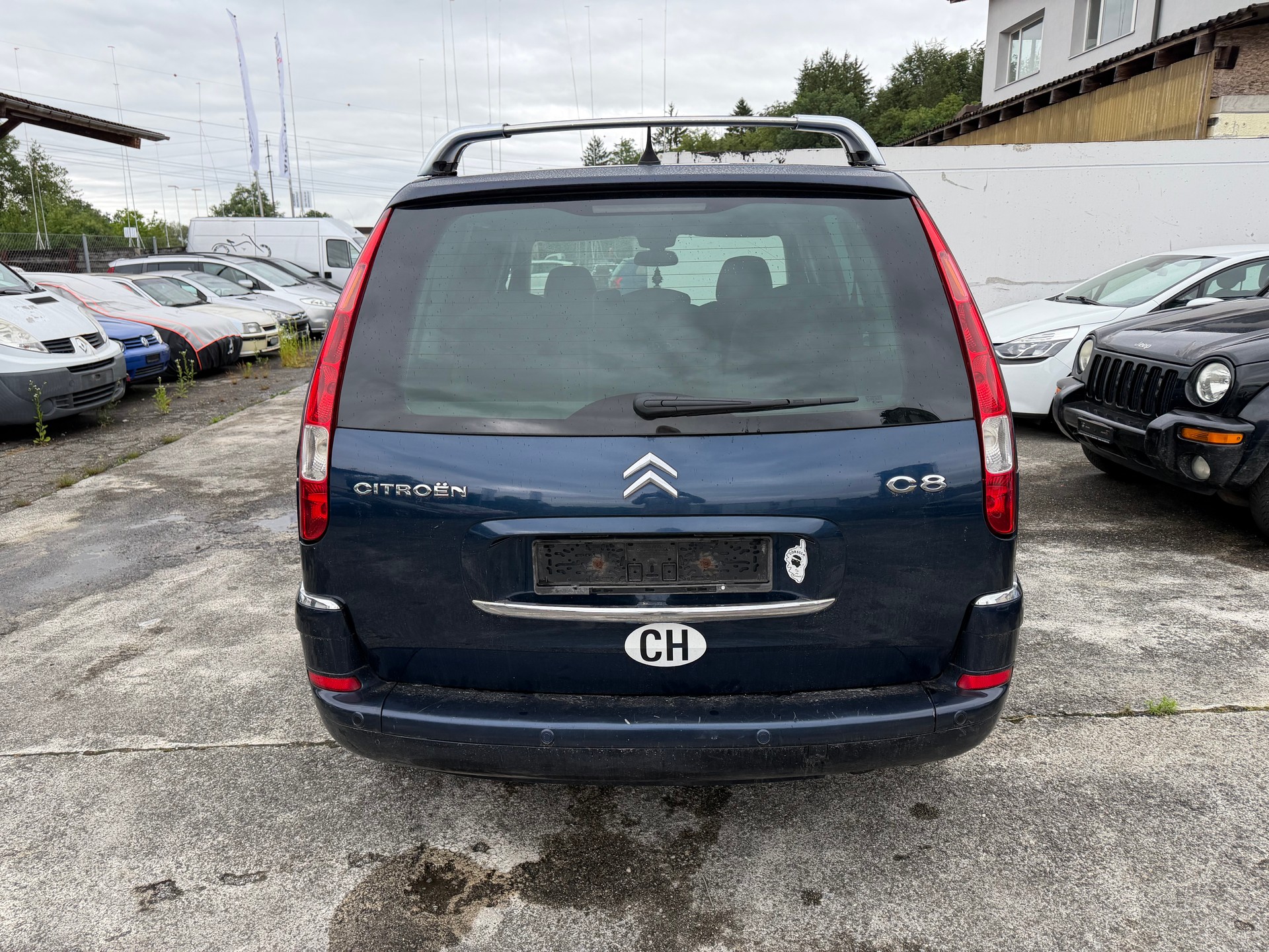 CITROEN C8 2.0 16V HDi Attraction-image-1