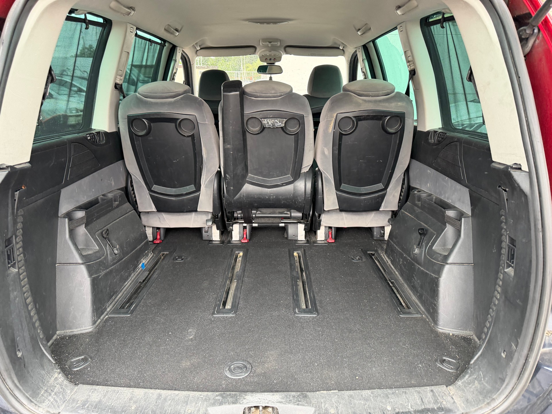 CITROEN C8 2.0 16V HDi Attraction-image-9
