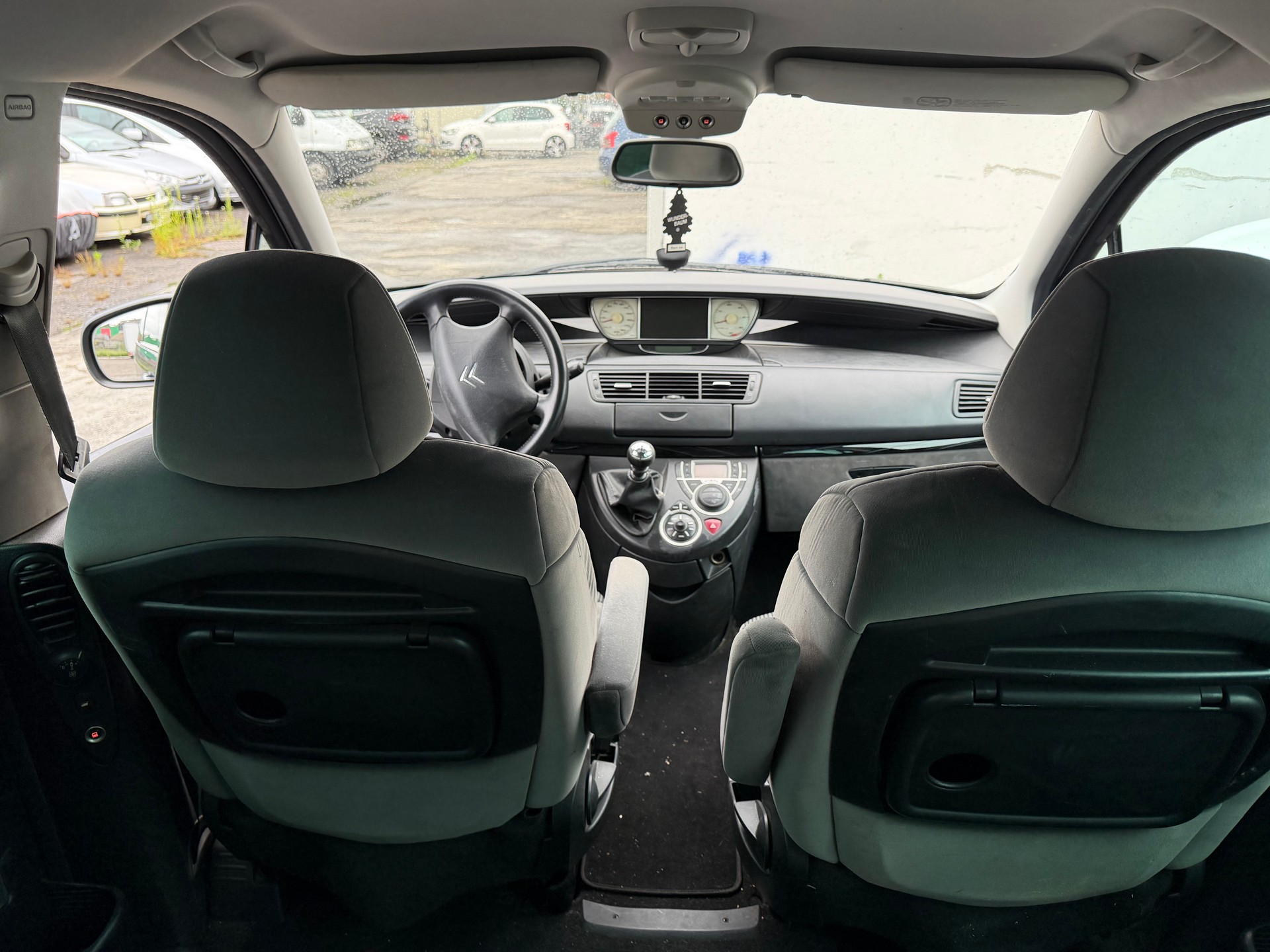 CITROEN C8 2.0 16V HDi Attraction-image-7