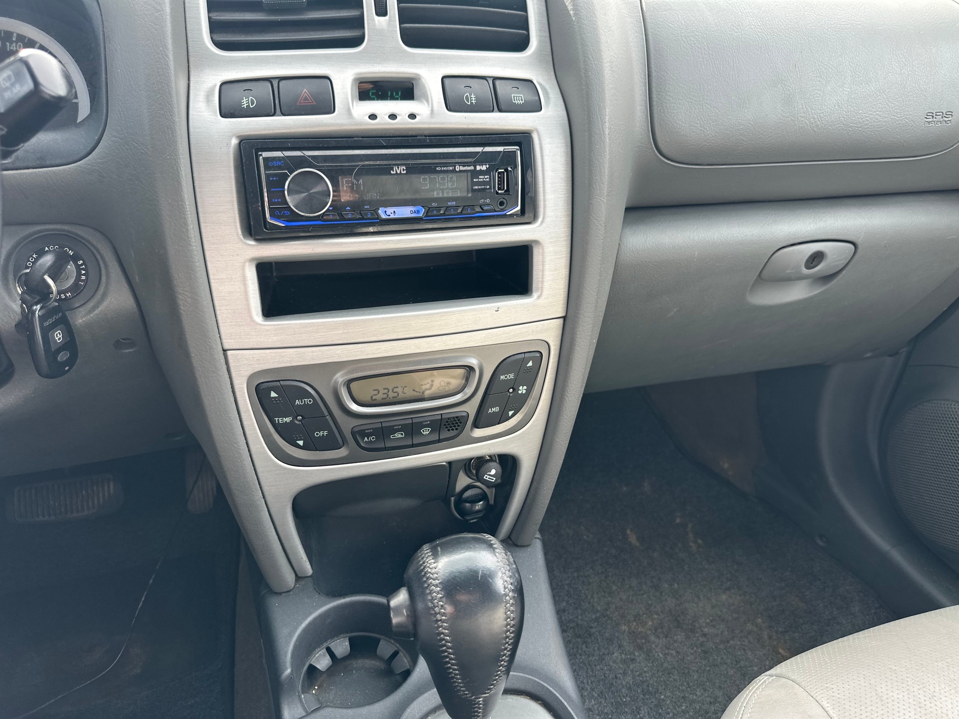 HYUNDAI Santa Fe 2.7 V6 Navigator-image-9