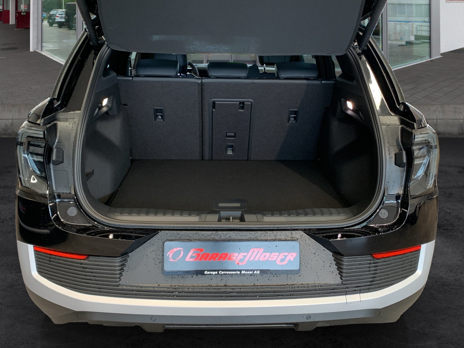 FORD Explorer Extended Range Premium AWD-image-10