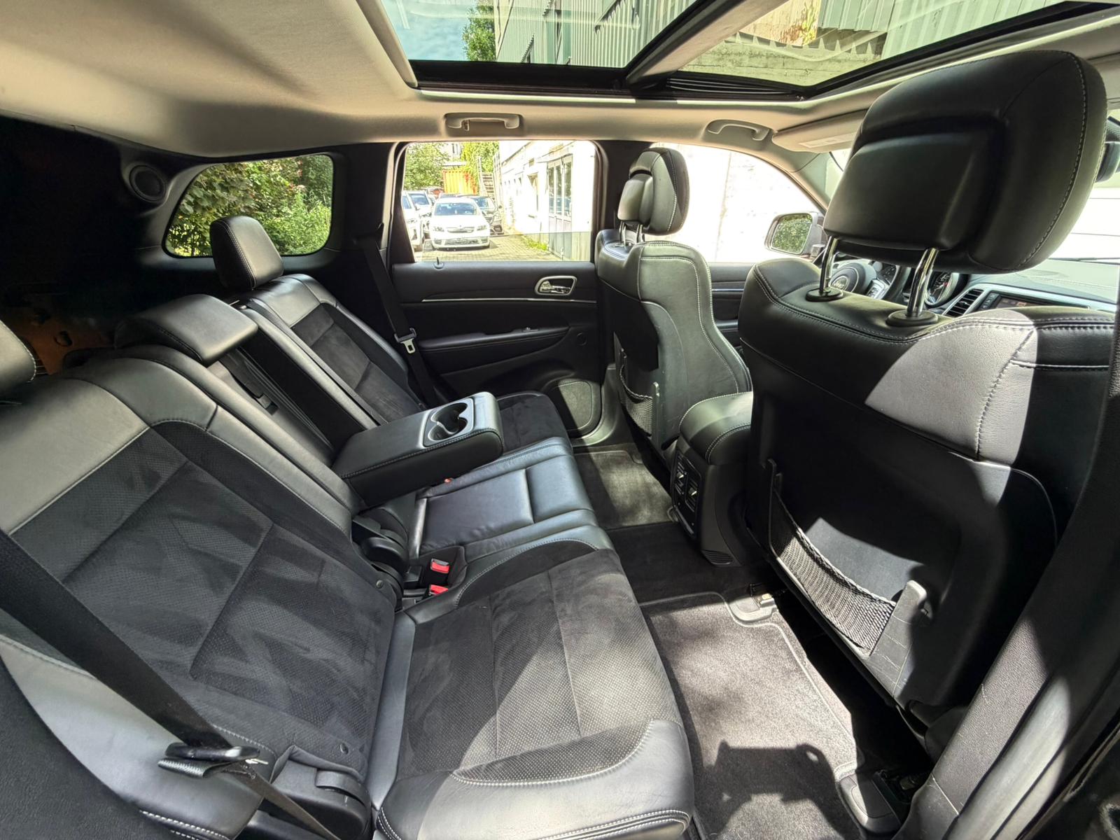 JEEP Grand Cherokee 6.4 SRT8 Automatic-image-15