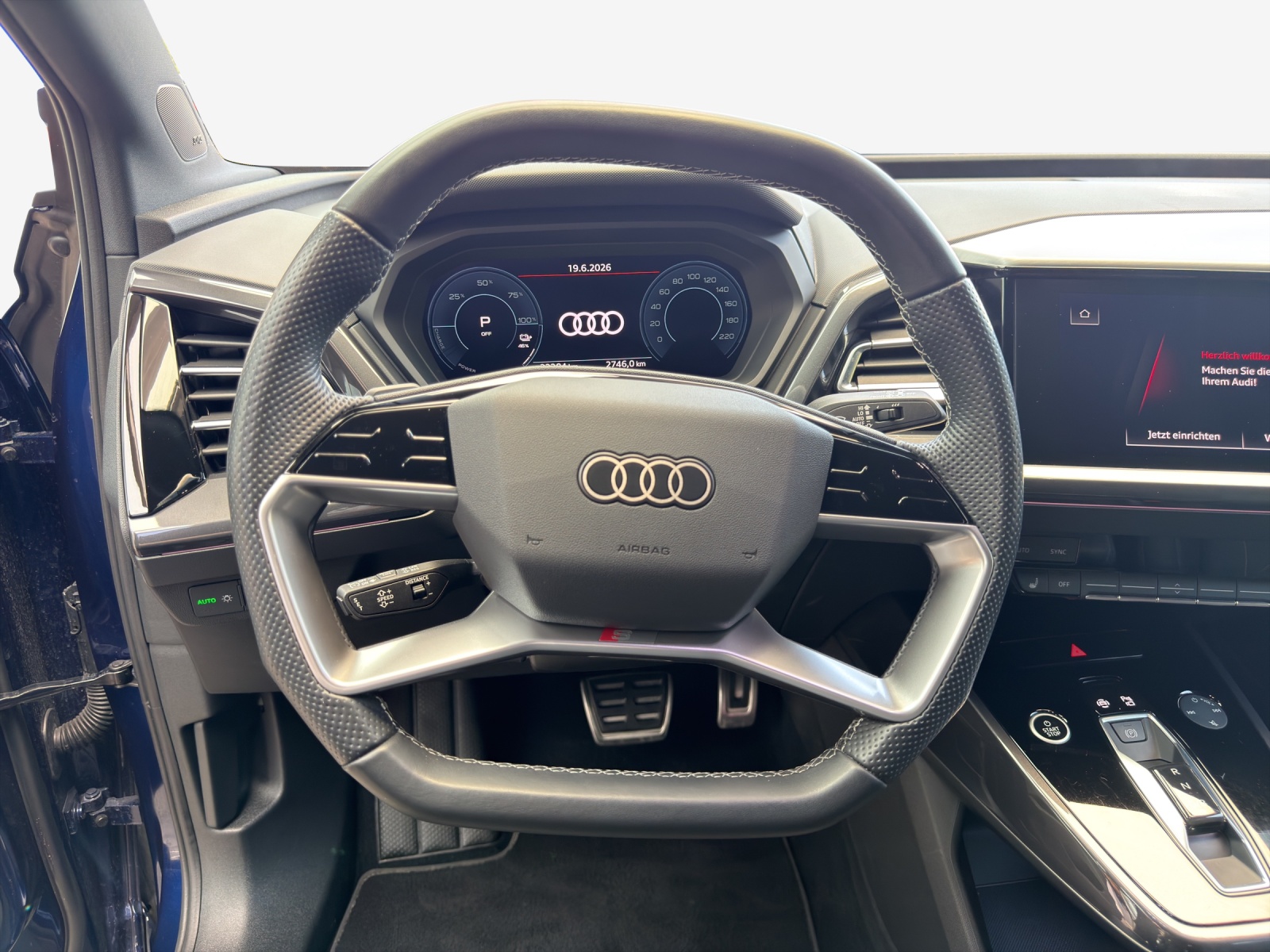 AUDI Q4 e-tron 40-image-9