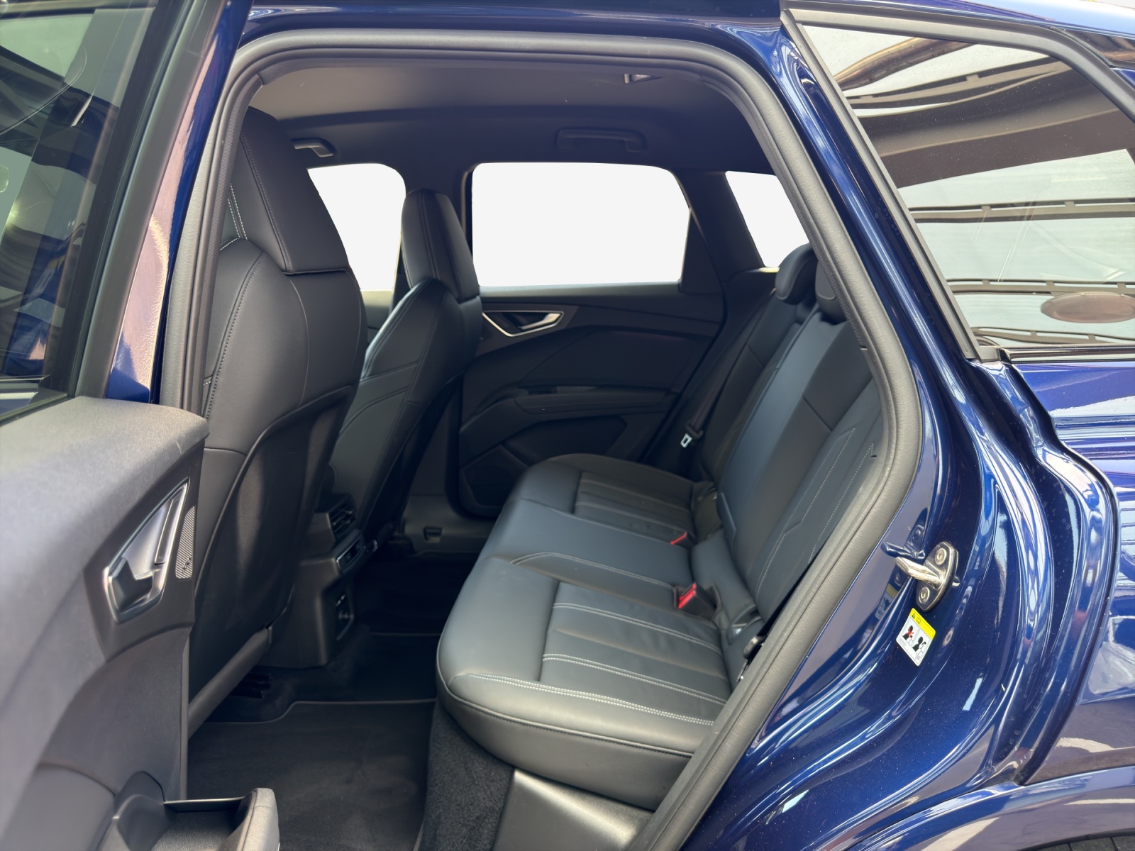 AUDI Q4 e-tron 40-image-11