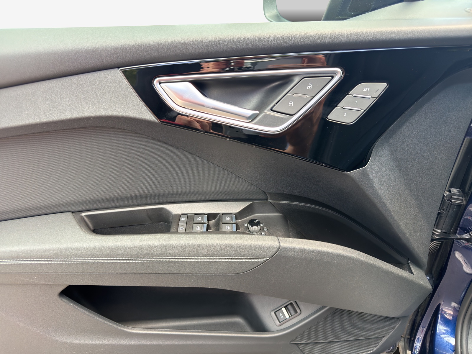 AUDI Q4 e-tron 40-image-14