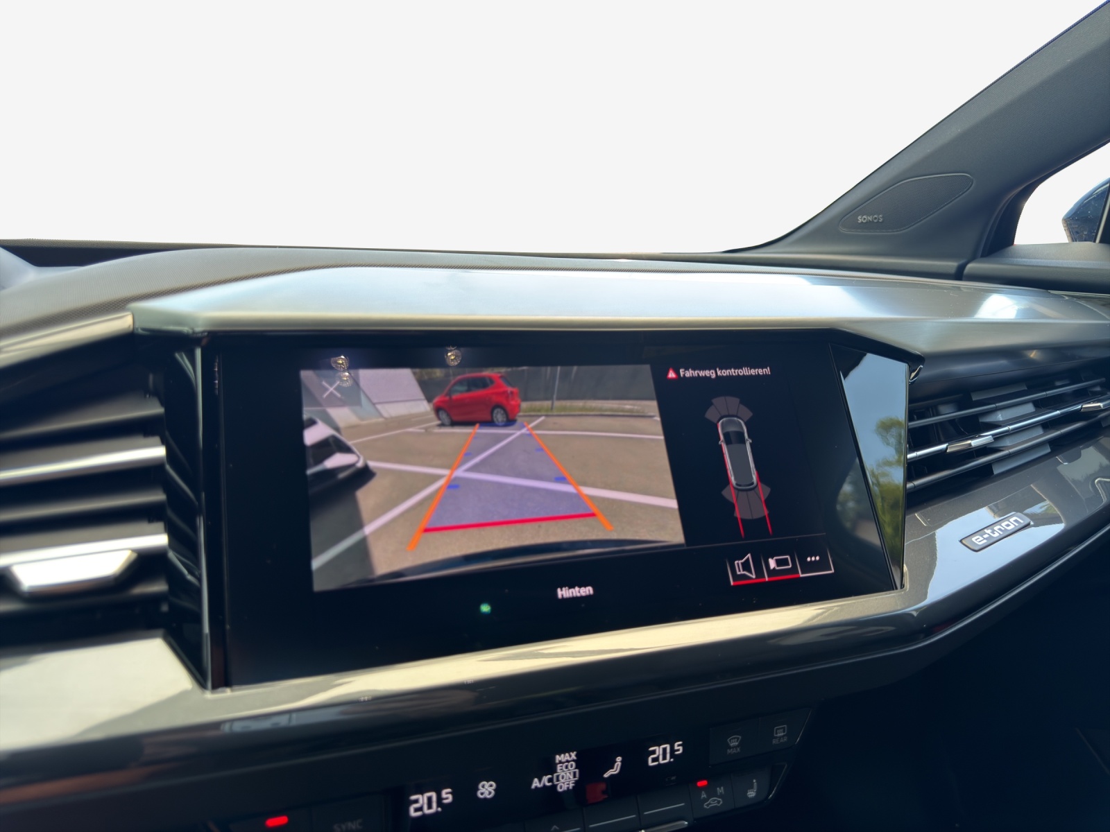 AUDI Q4 e-tron 40-image-15