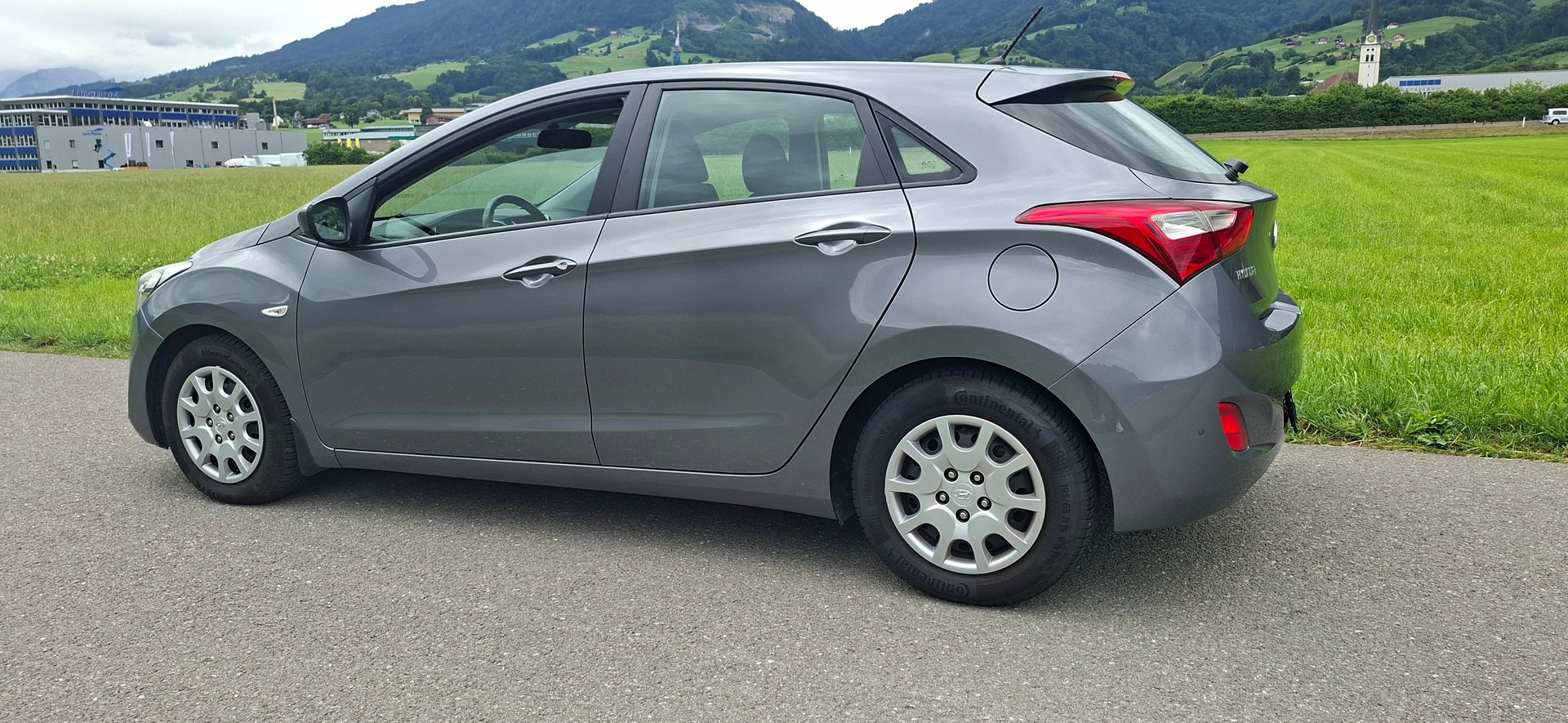 HYUNDAI i30 1.4 Comfort-image-1