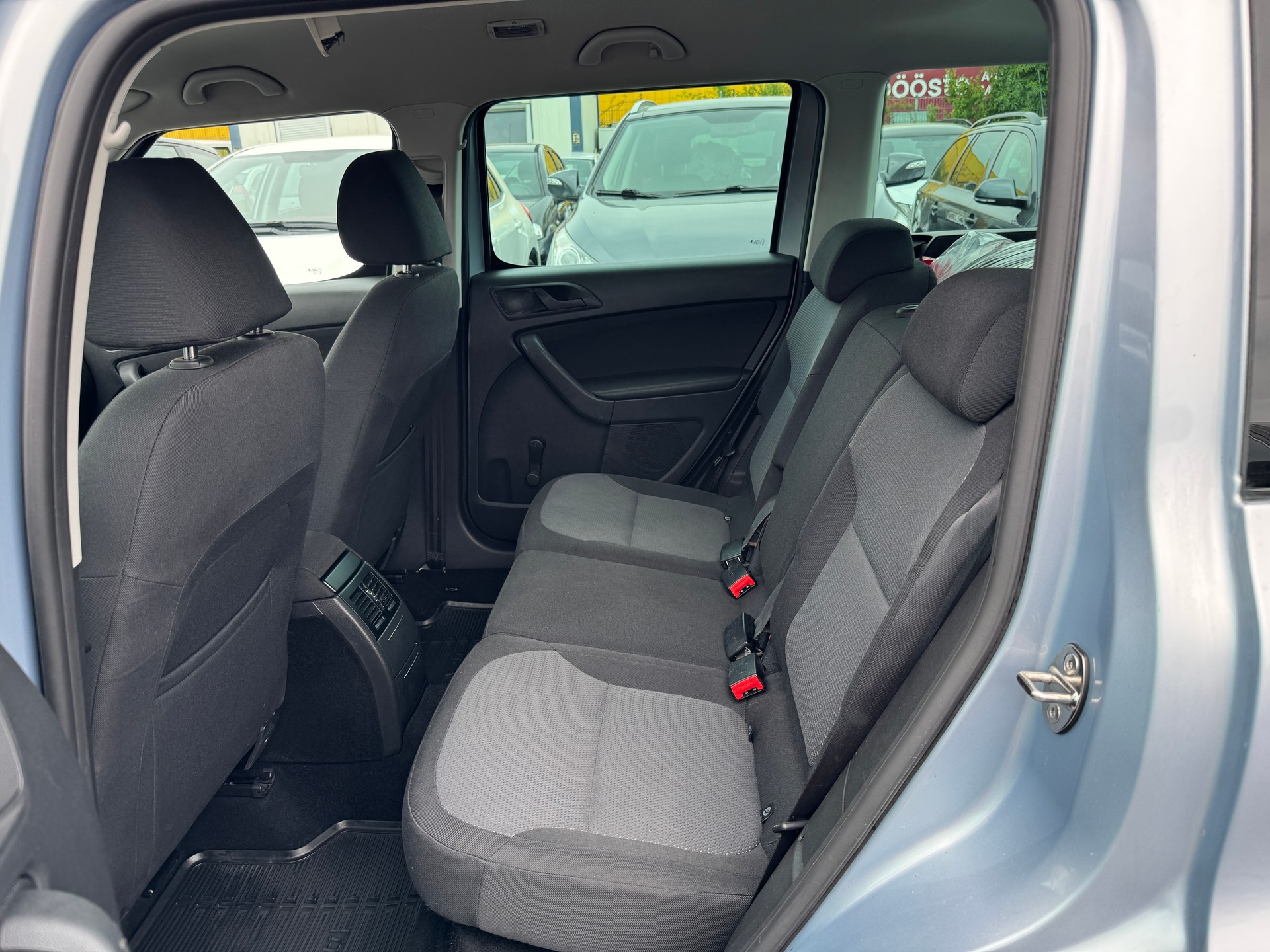 SKODA Yeti 1.8 TSI Entry 4x4-image-9