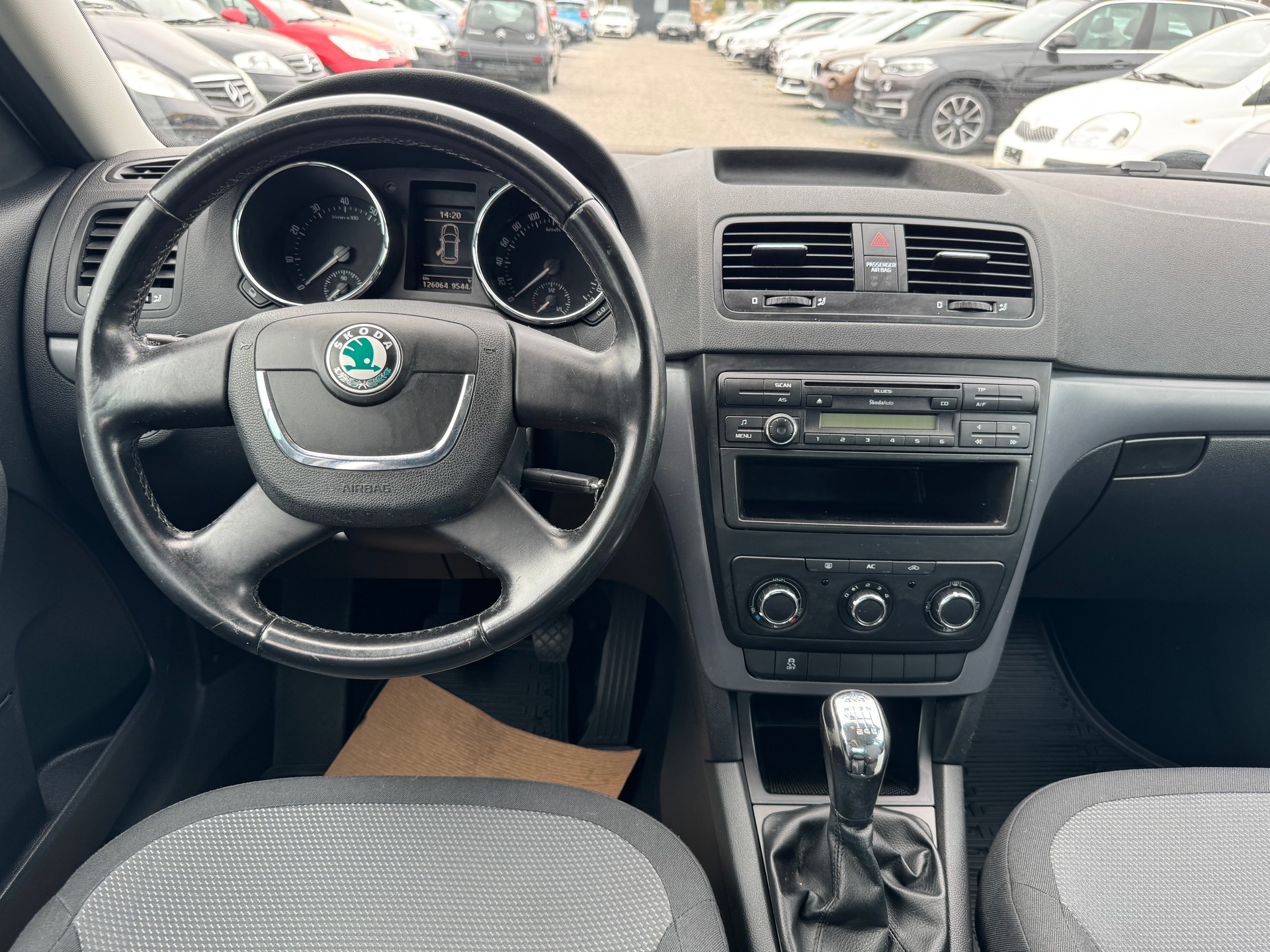 SKODA Yeti 1.8 TSI Entry 4x4-image-6