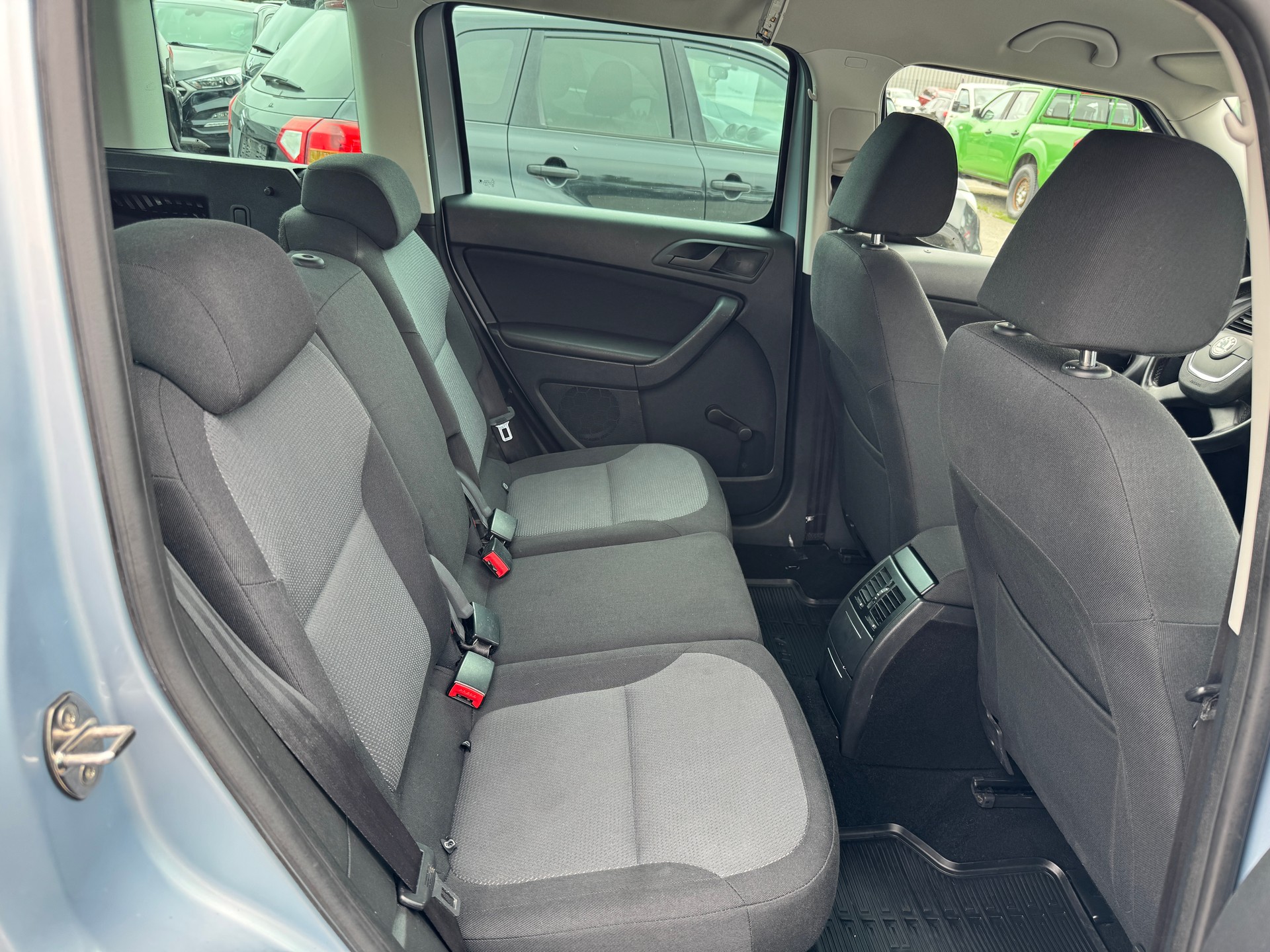SKODA Yeti 1.8 TSI Entry 4x4-image-11