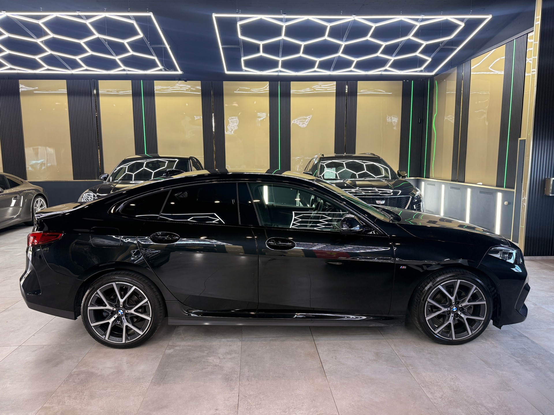 BMW 218d Gran Coupé Steptronic-image-3
