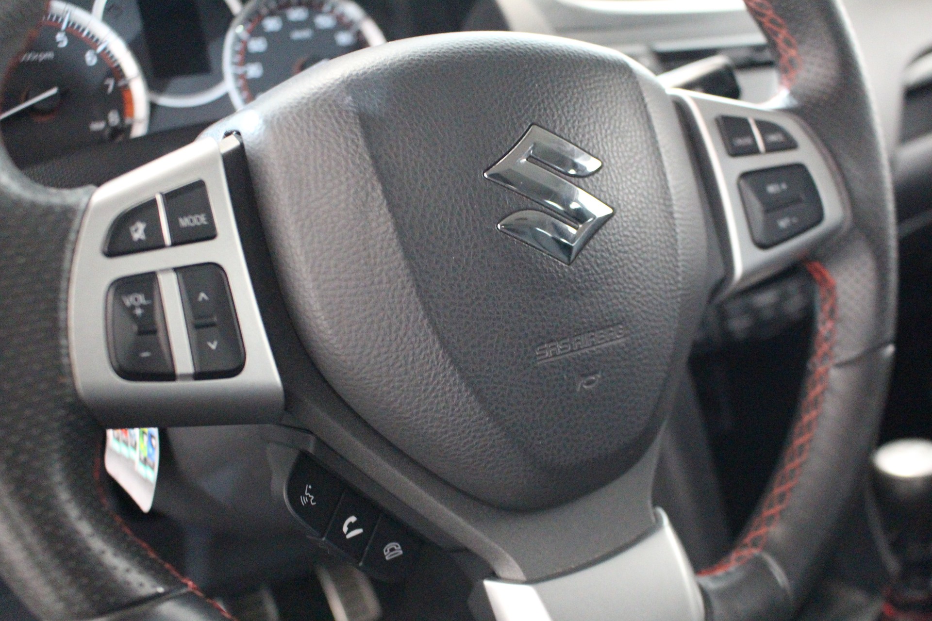 SUZUKI Swift 1.6 16V Sport-image-12