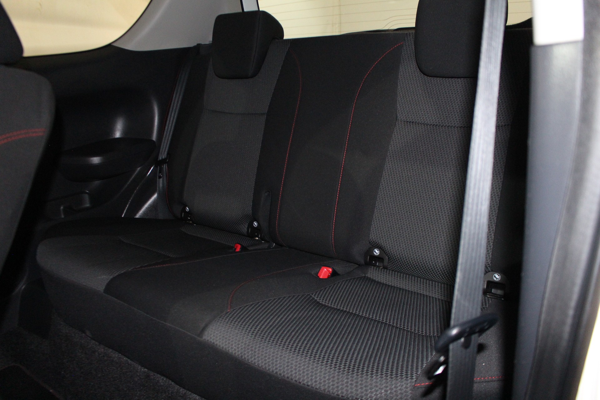 SUZUKI Swift 1.6 16V Sport-image-7