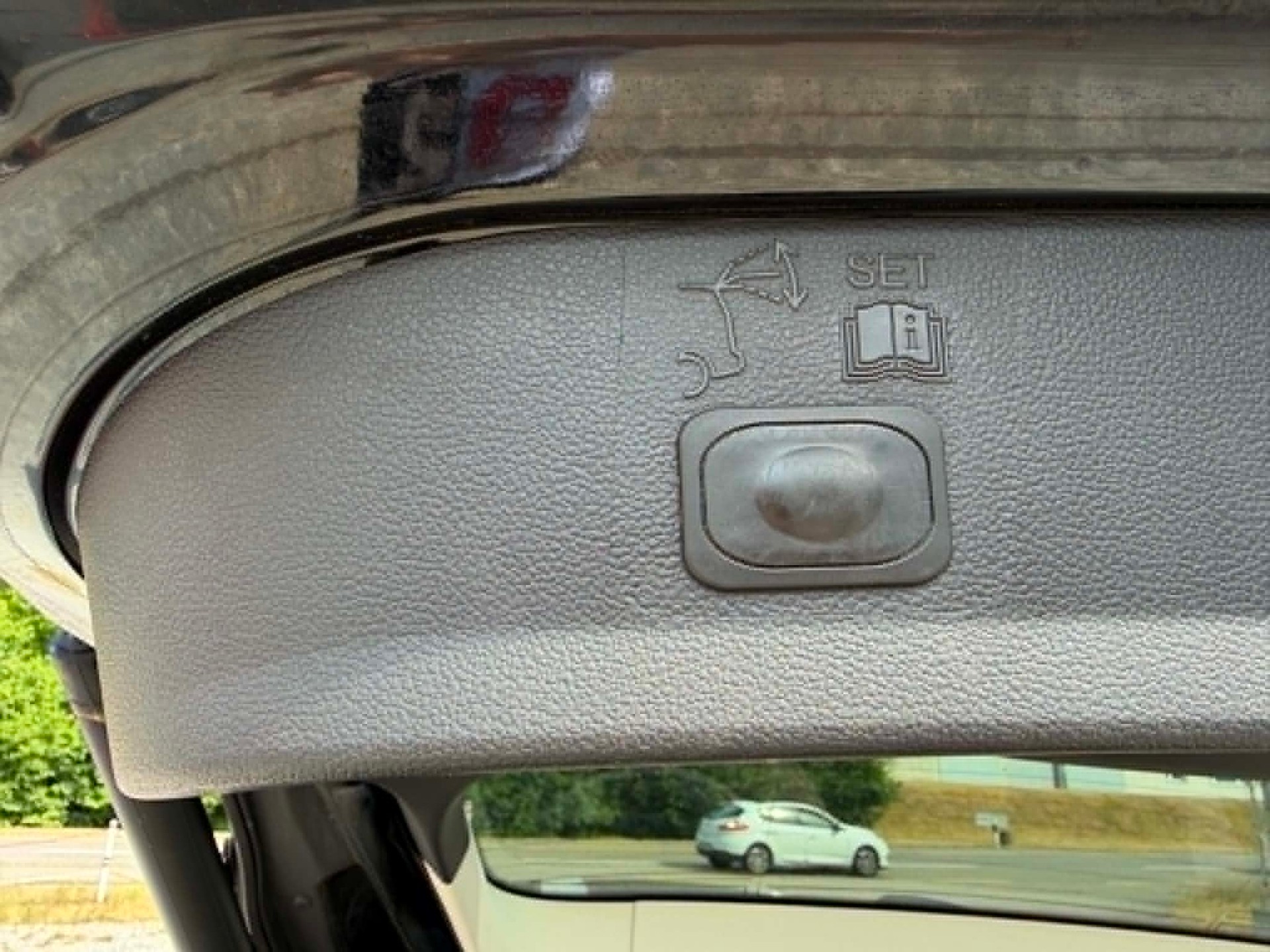 FORD Kuga 2.0 TDCi Titanium S 4WD PowerShift-image-4