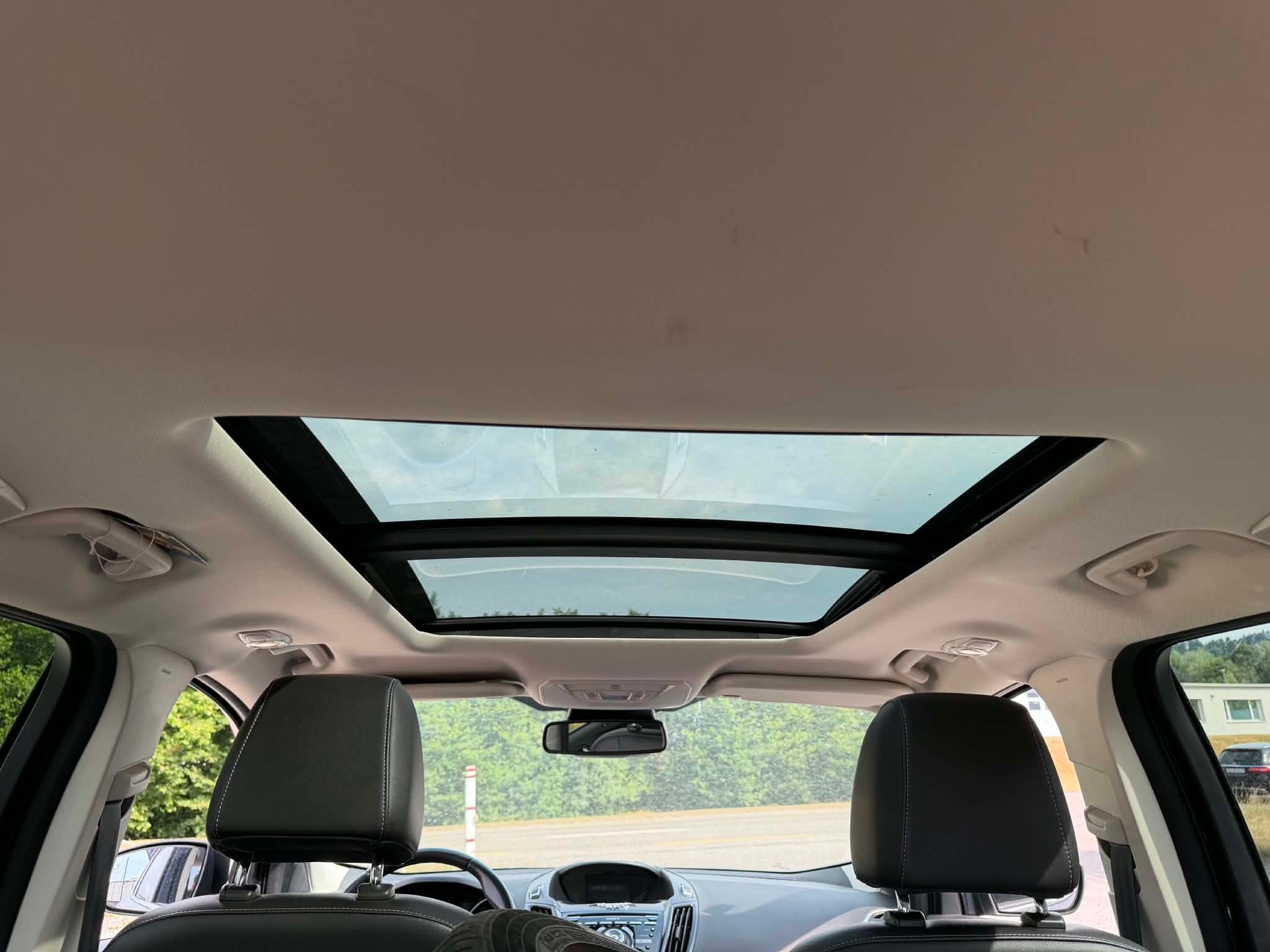 FORD Kuga 2.0 TDCi Titanium S 4WD PowerShift-image-3