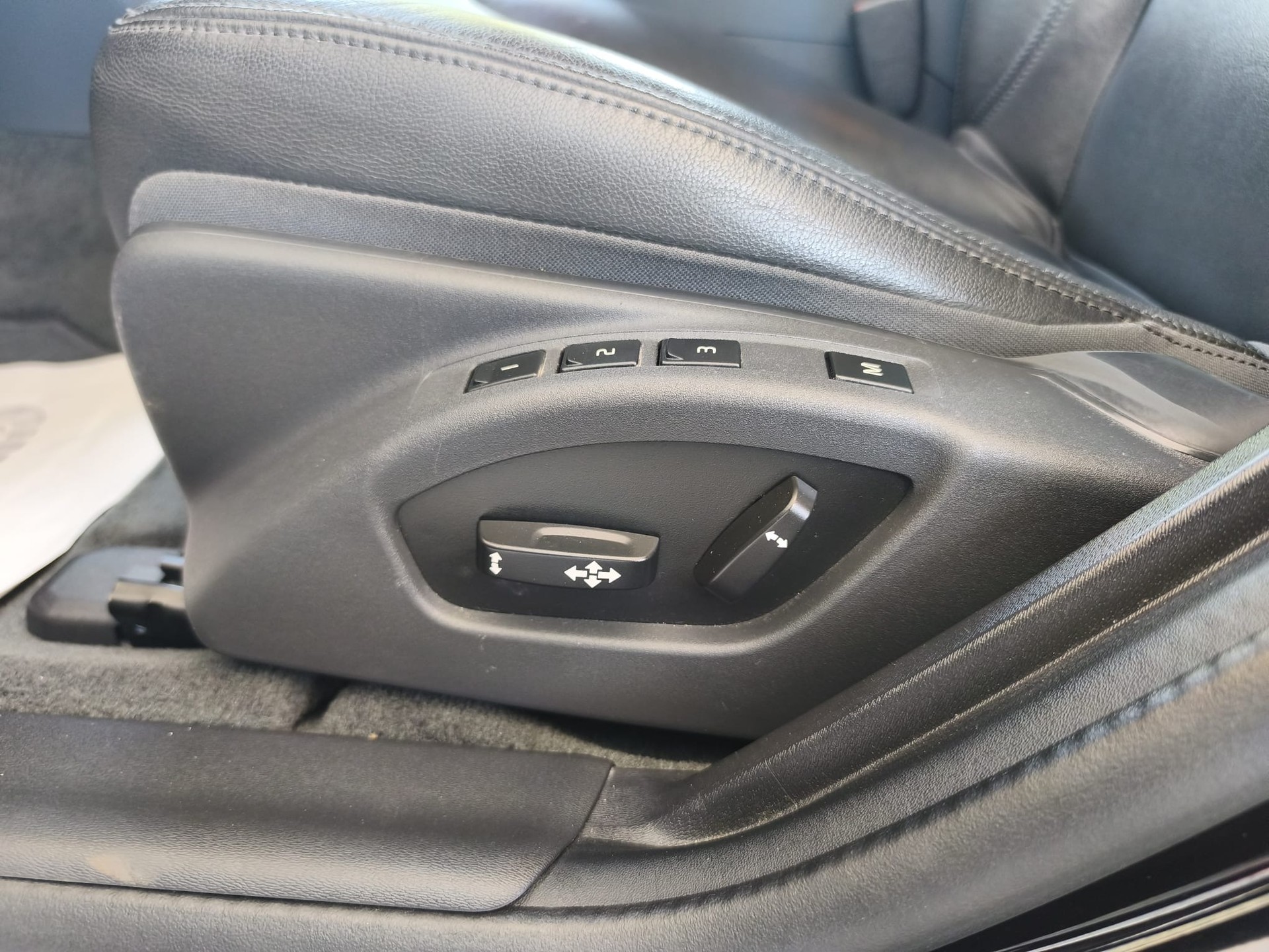 VOLVO S60 T5 Summum R-Design Geartronic-image-10