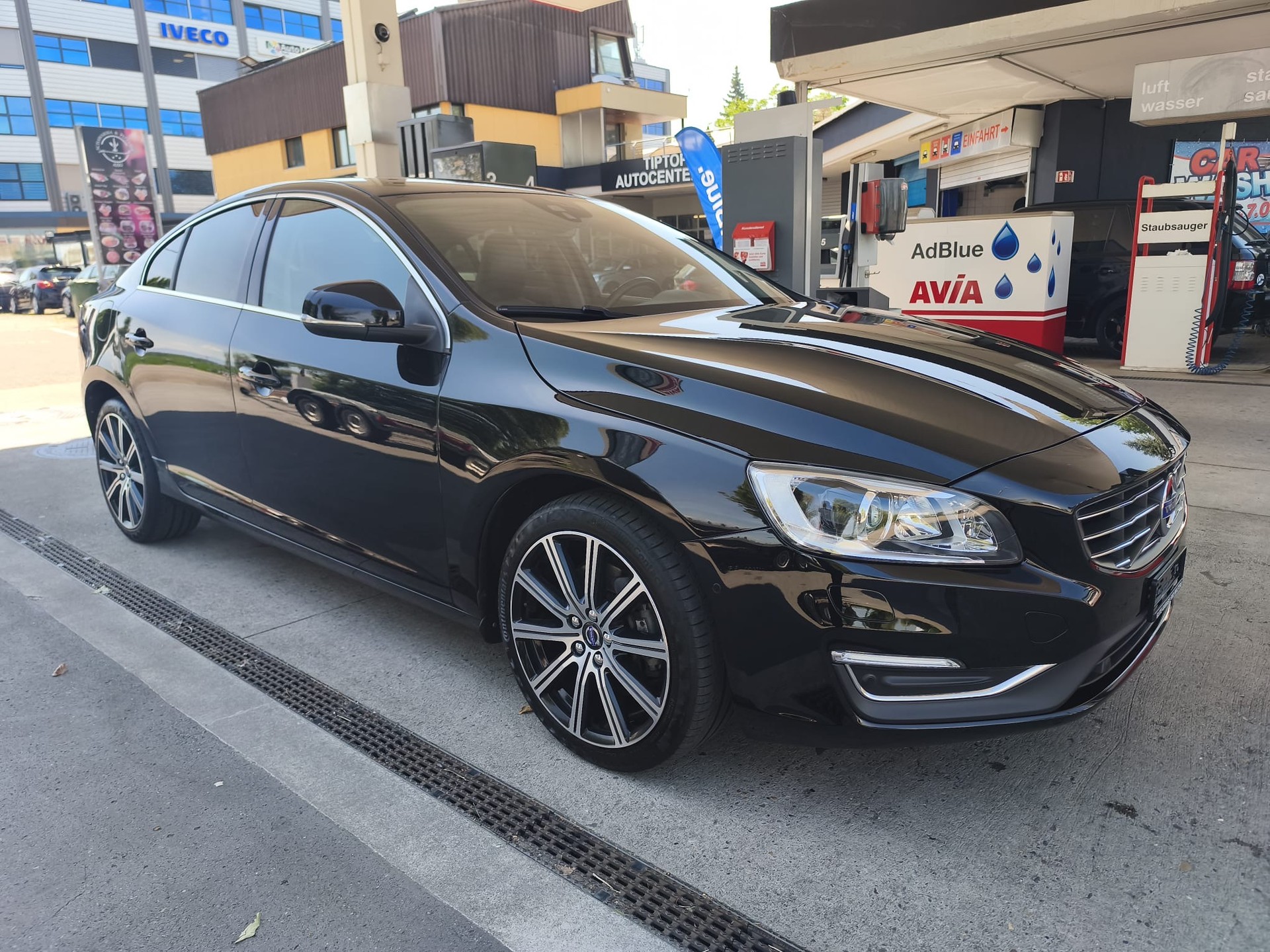 VOLVO S60 T5 Summum R-Design Geartronic-image-0