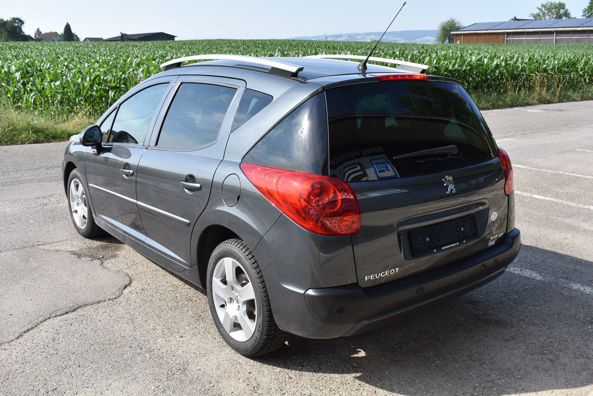 PEUGEOT 207 SW 1.6 16V Allure-image-5